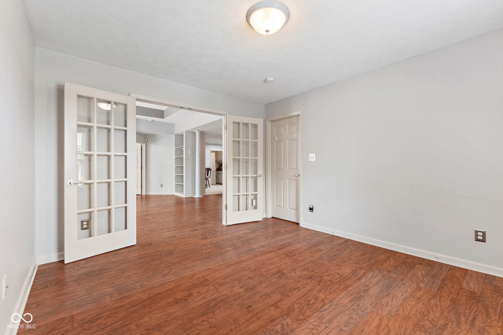 2726 Reflection Way
