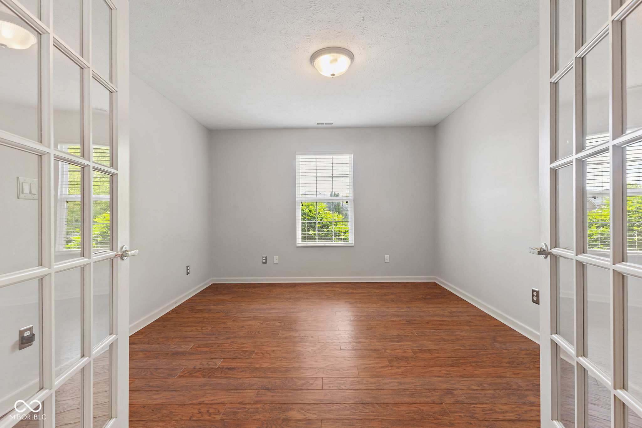 2726 Reflection Way