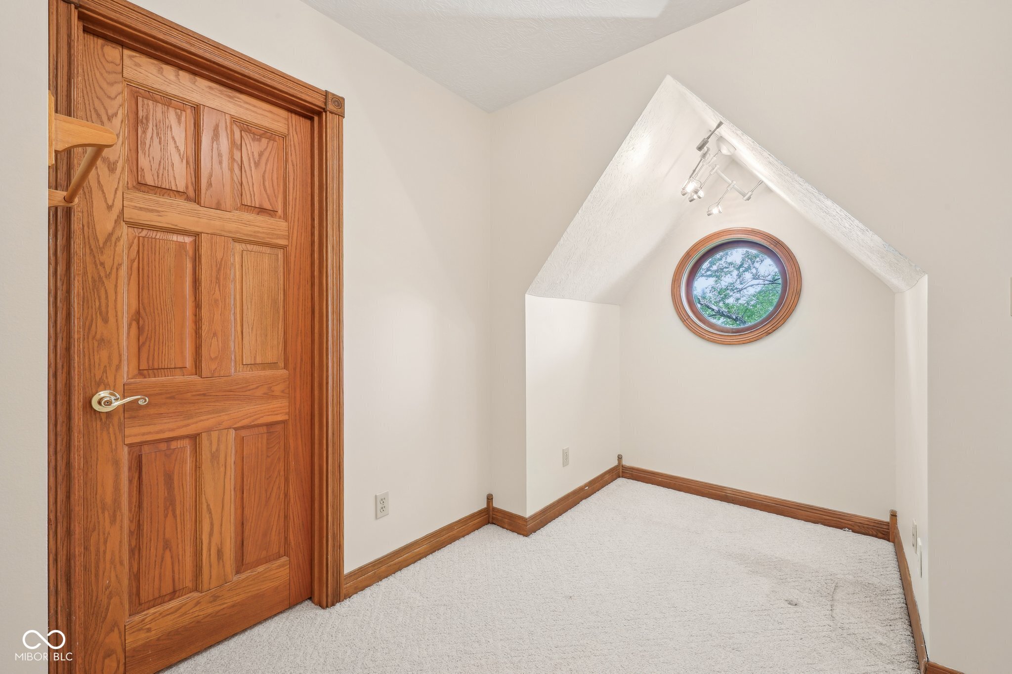 101 Applecross Drive