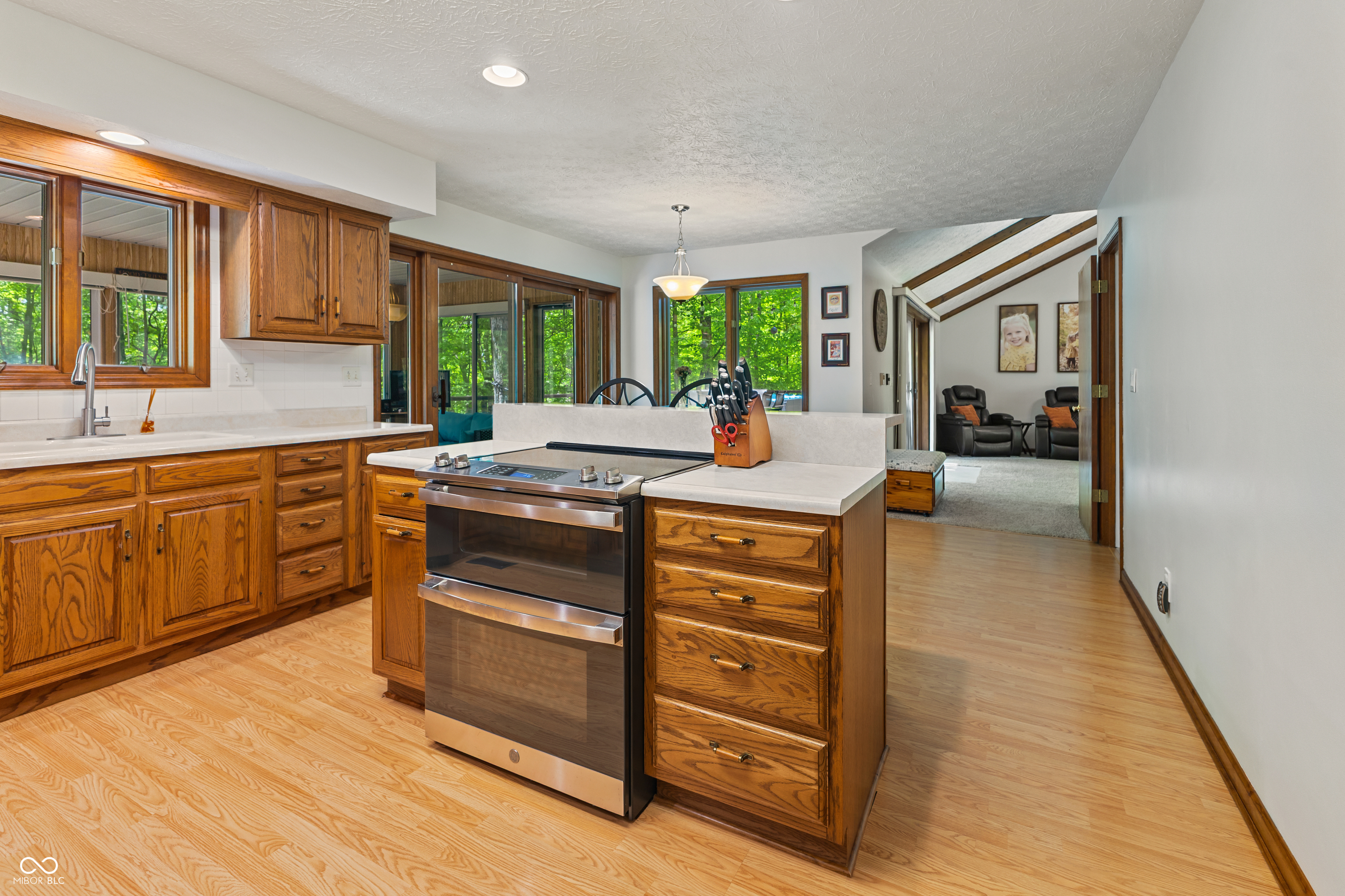 5920 Crooked Creek E Drive