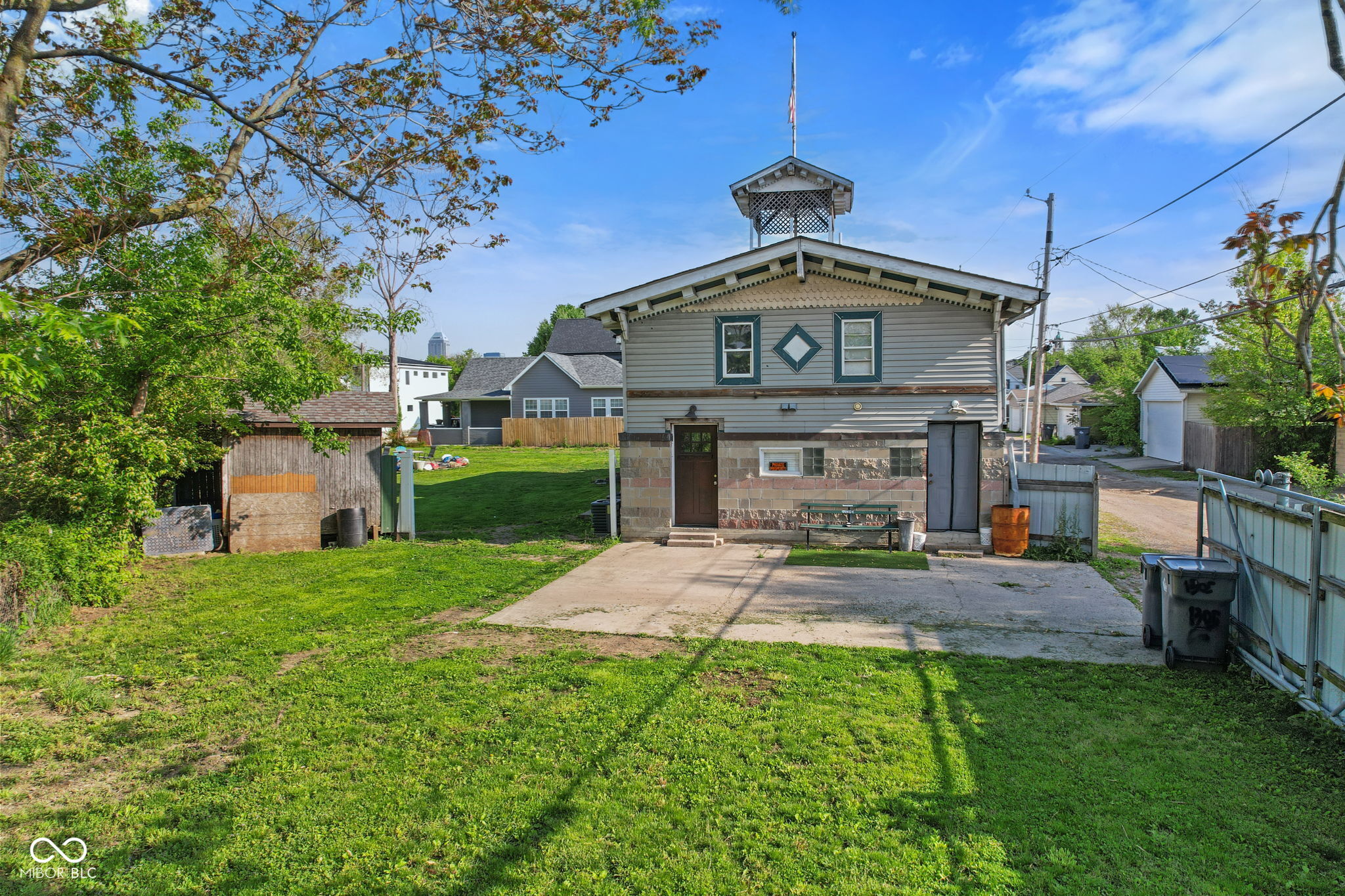 1305 Hartford Street