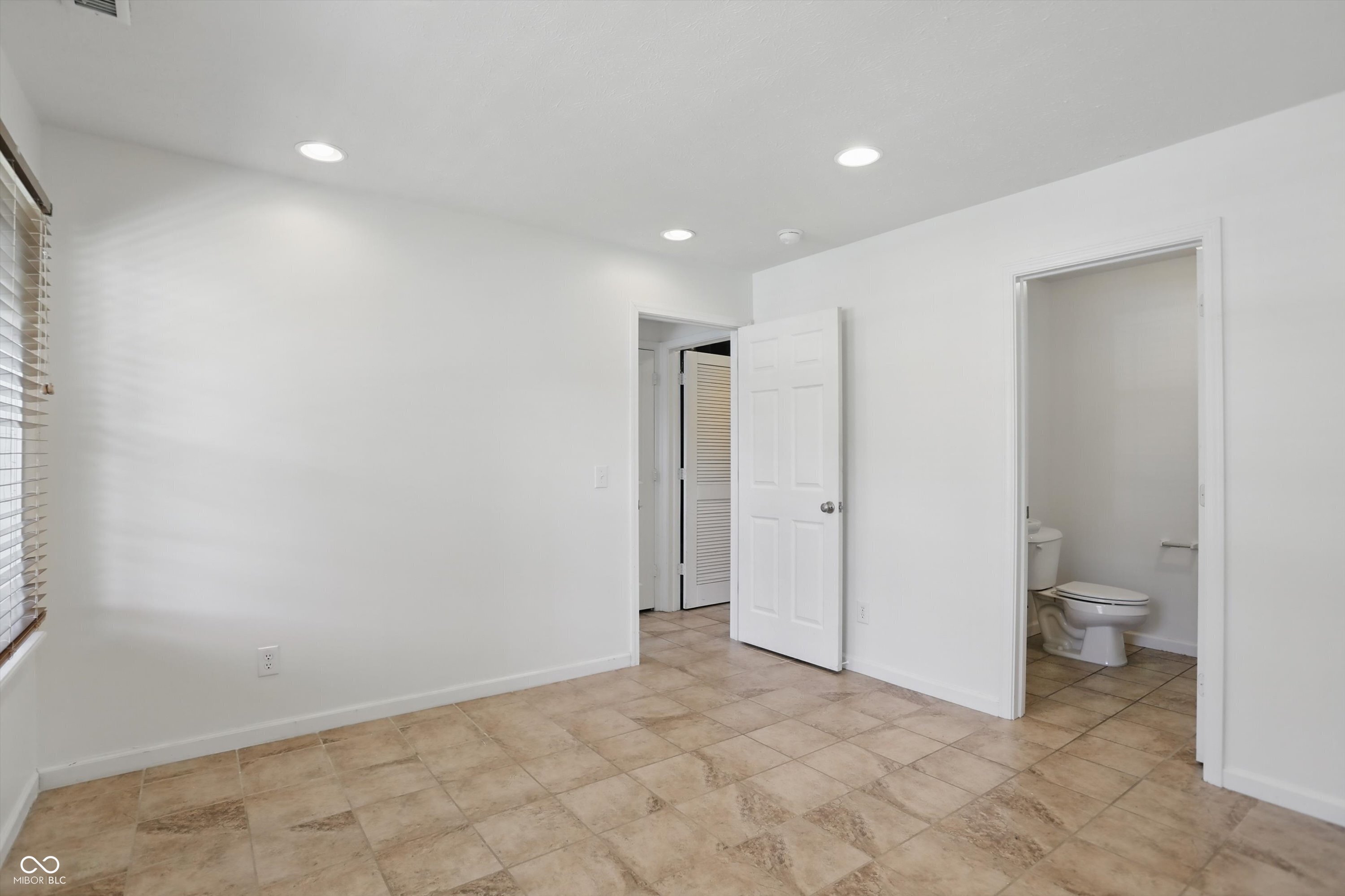 1111 Cavendish Drive