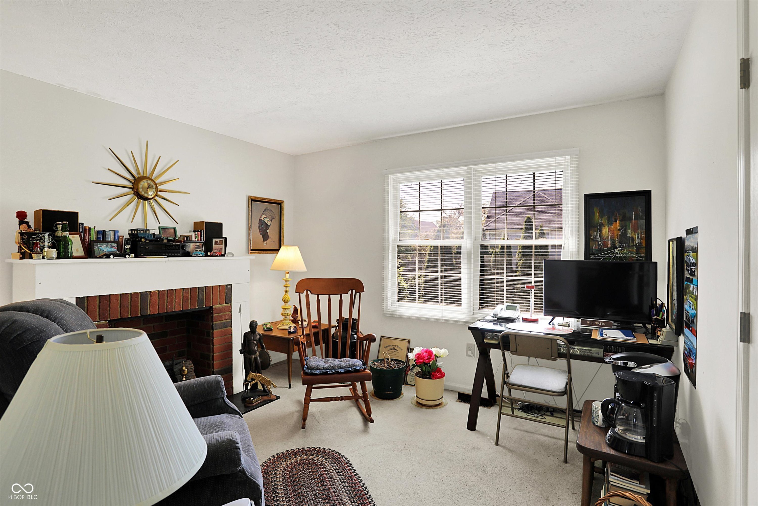 7587 Winding Way