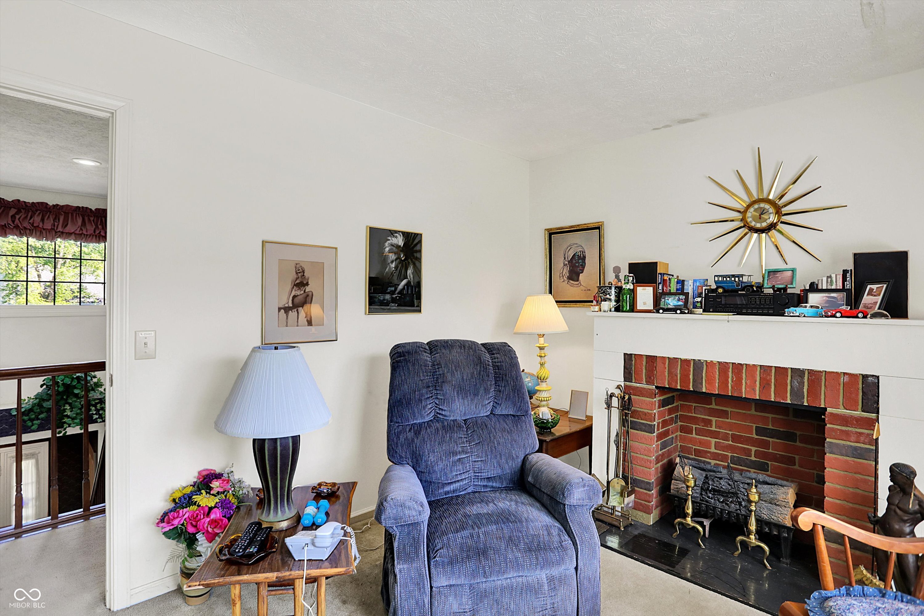 7587 Winding Way