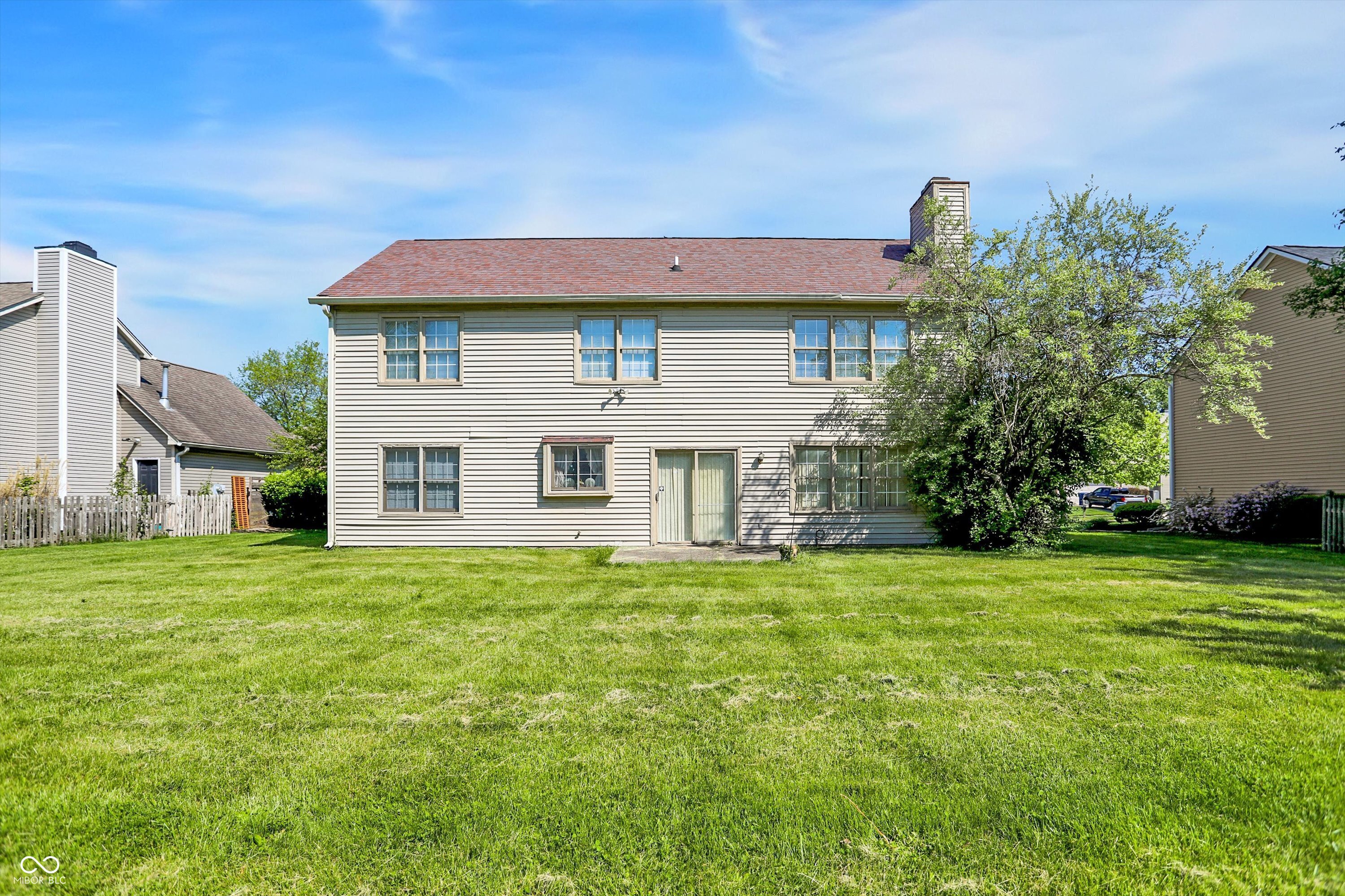 7587 Winding Way