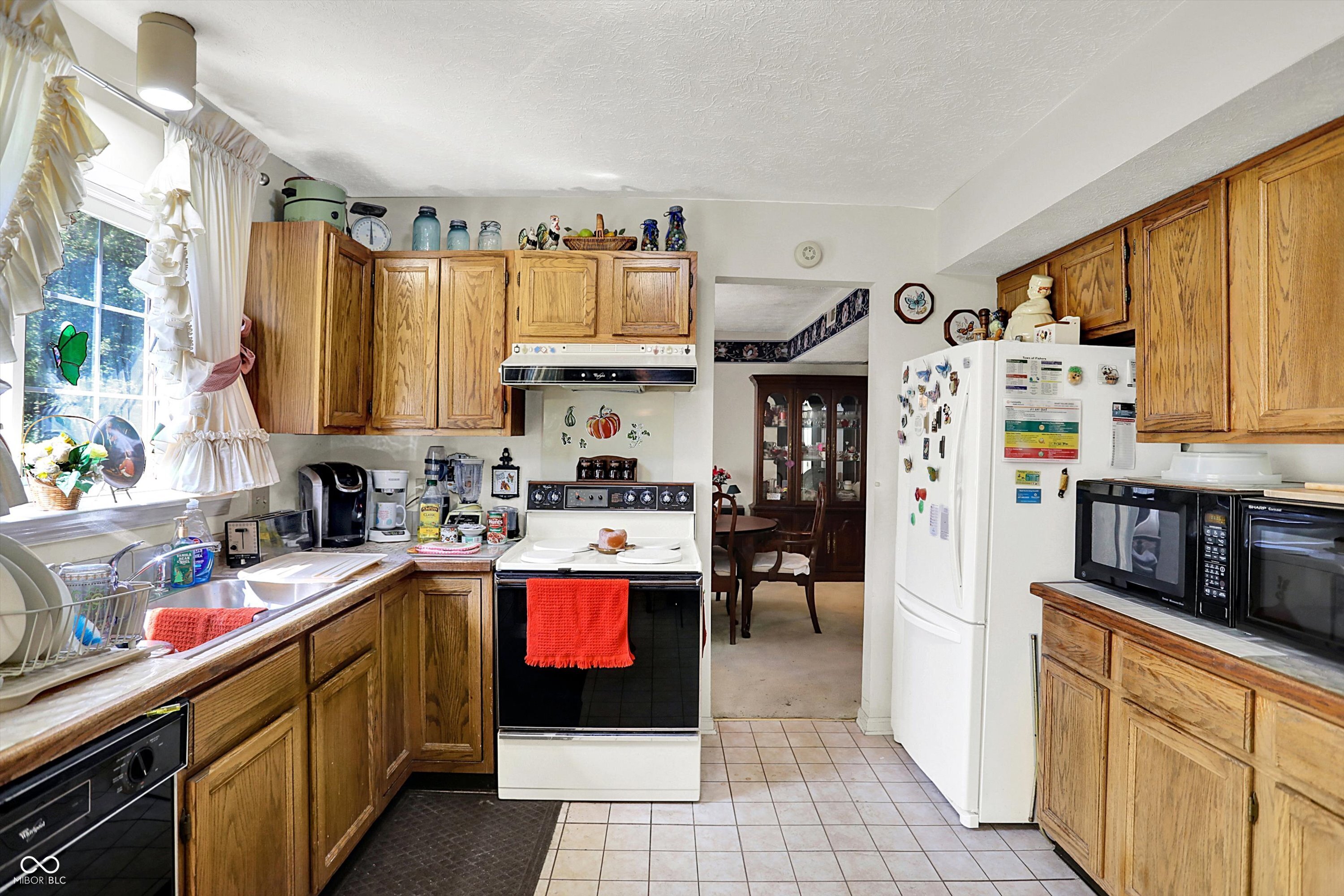 7587 Winding Way
