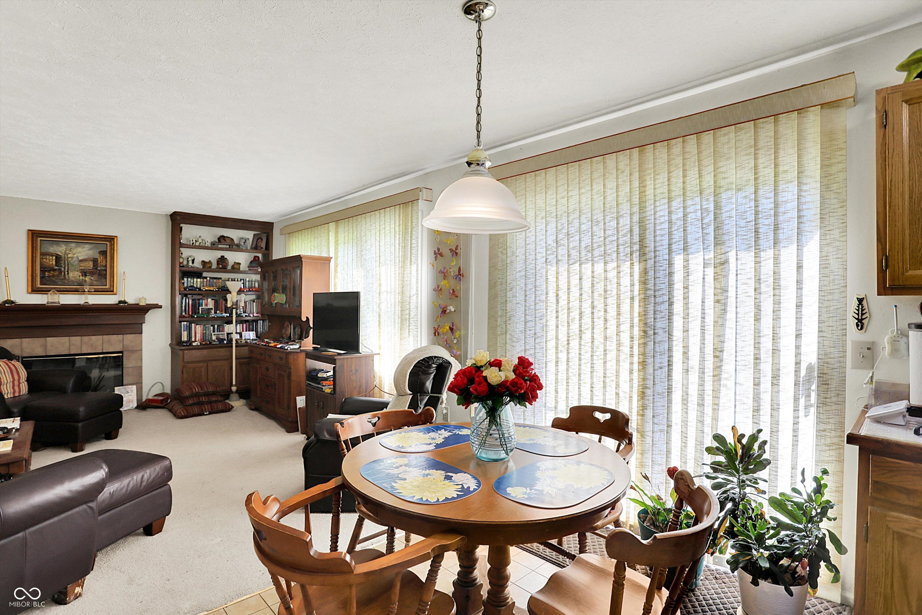 7587 Winding Way