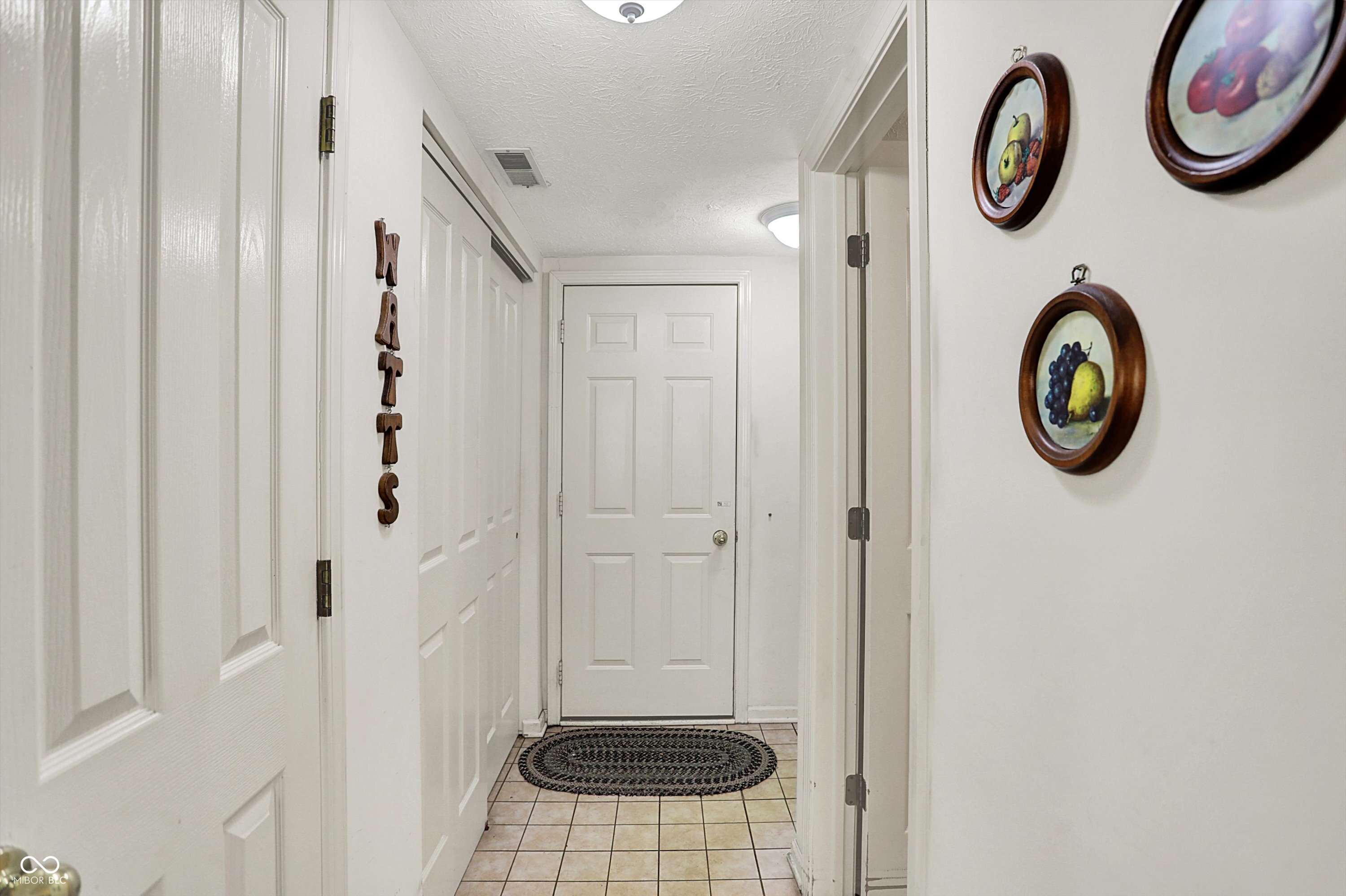 7587 Winding Way