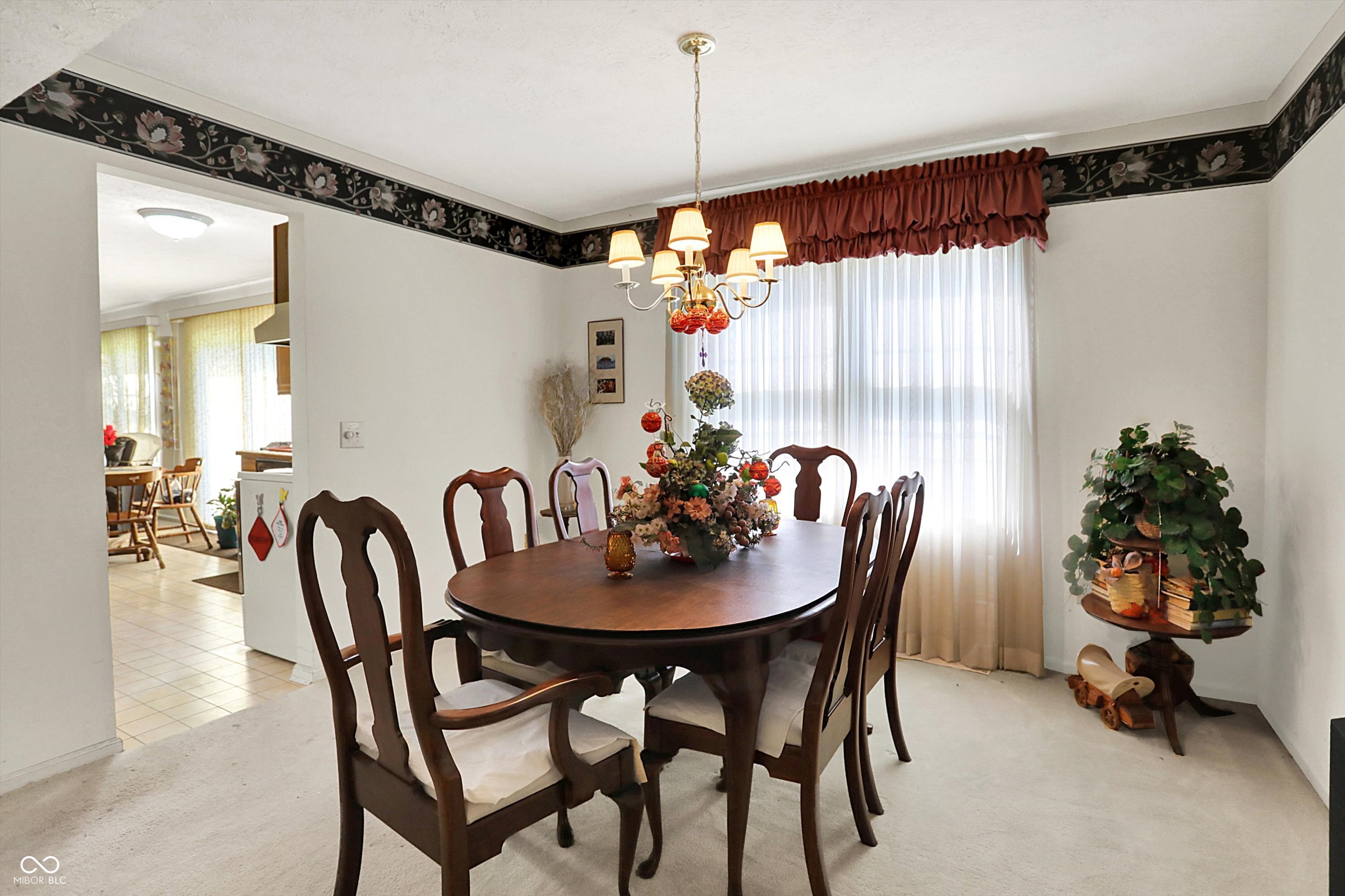 7587 Winding Way