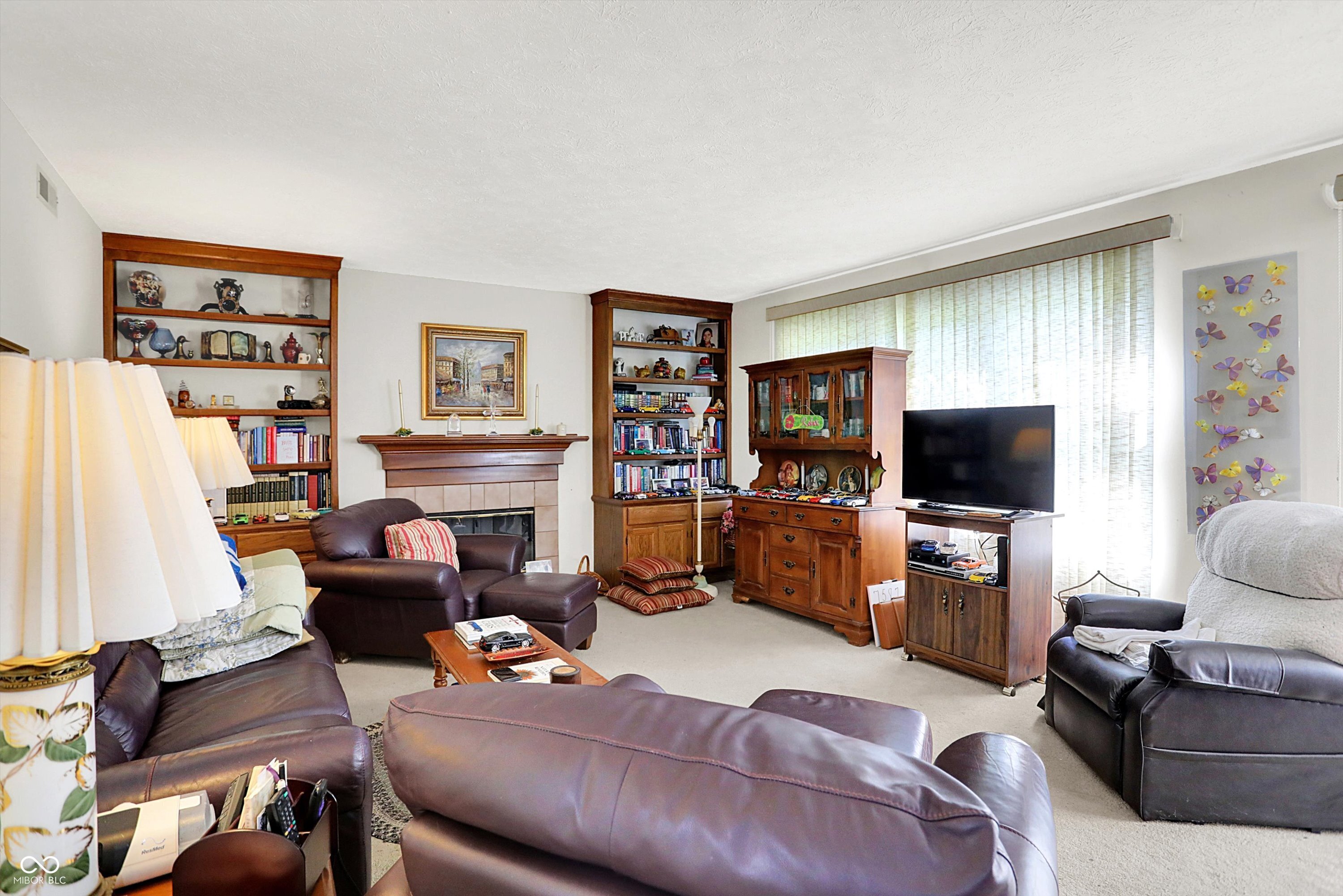 7587 Winding Way