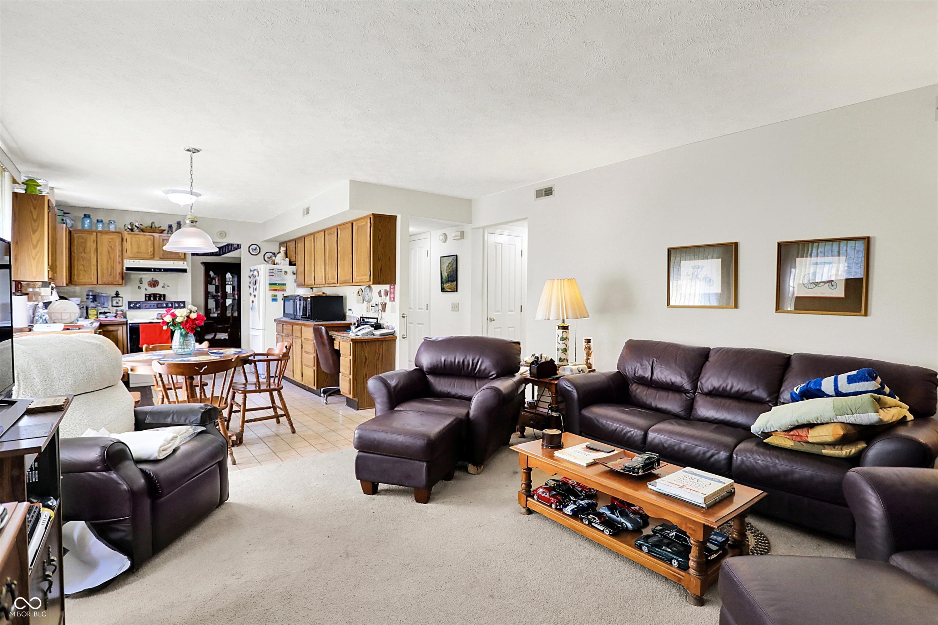 7587 Winding Way