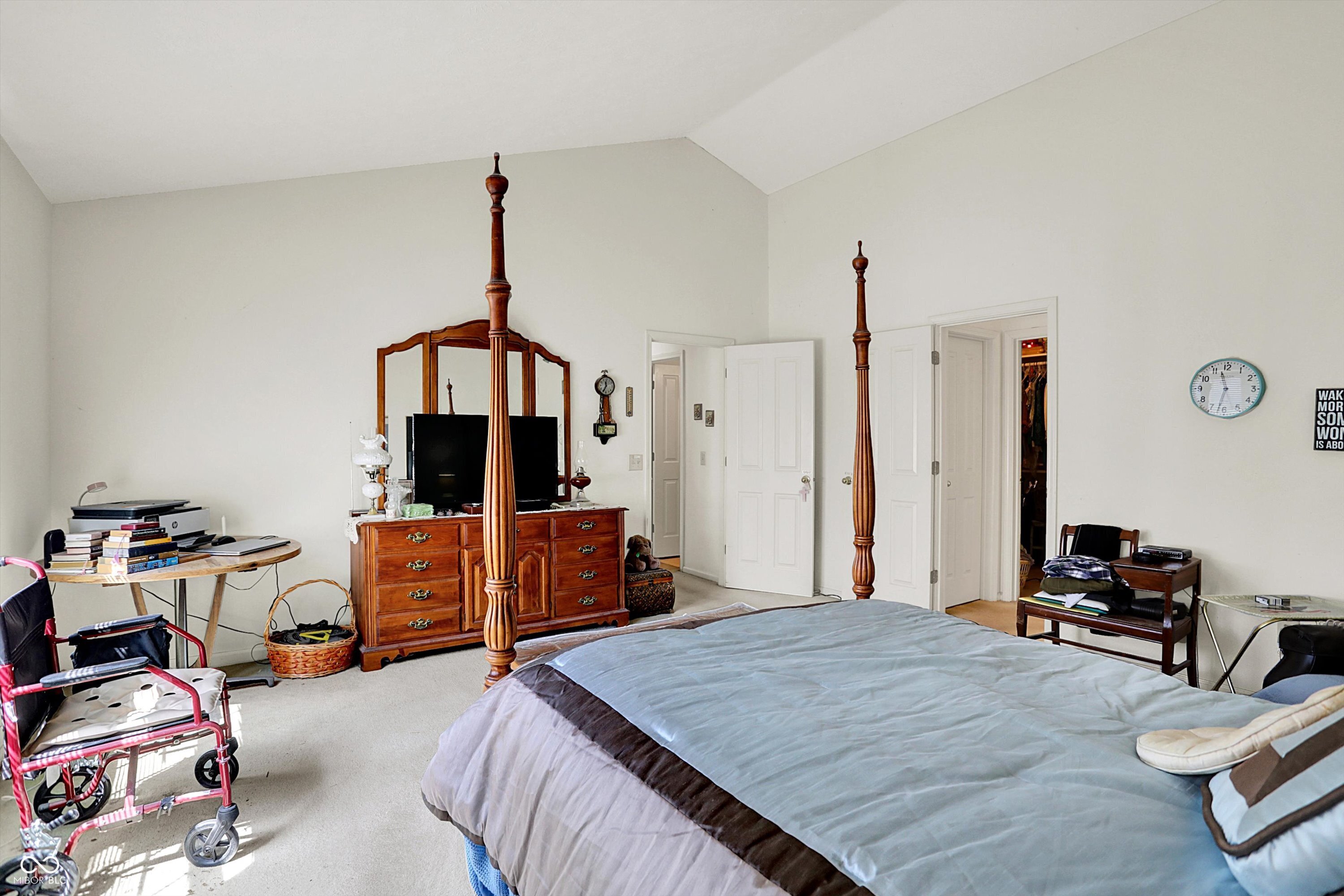 7587 Winding Way