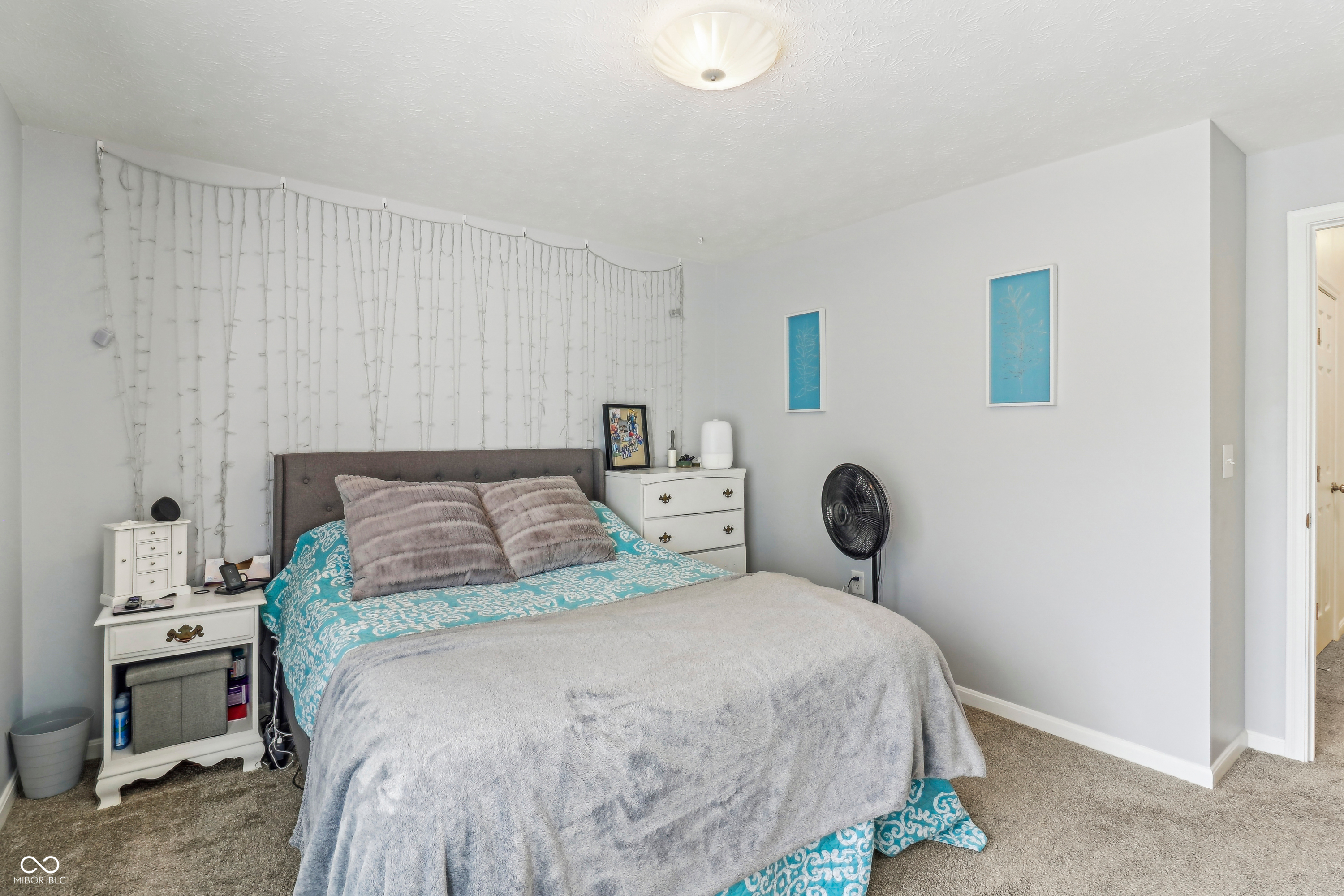 8910 Hunters Creek Drive Unit: 207