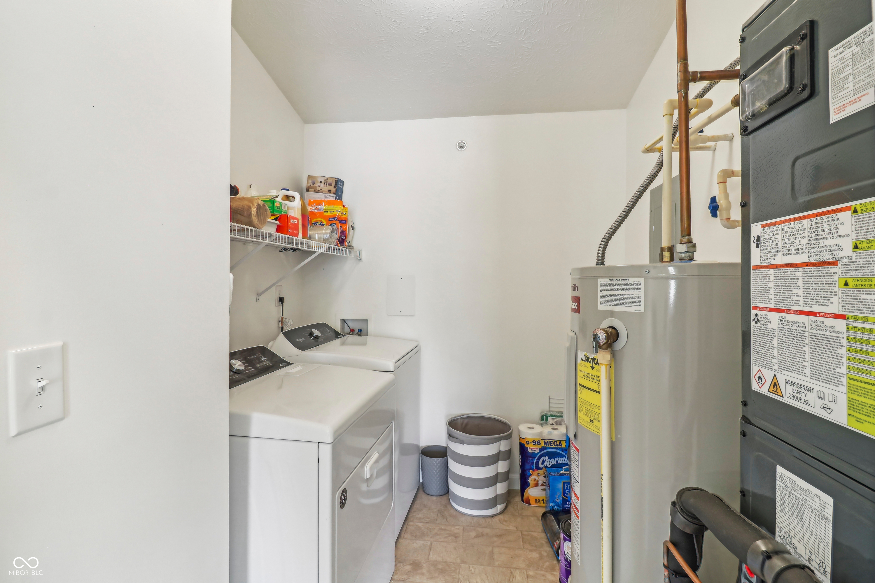 8910 Hunters Creek Drive Unit: 207