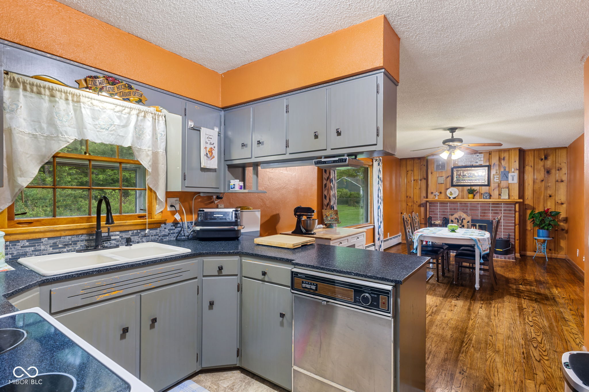 6925 W State Road 128