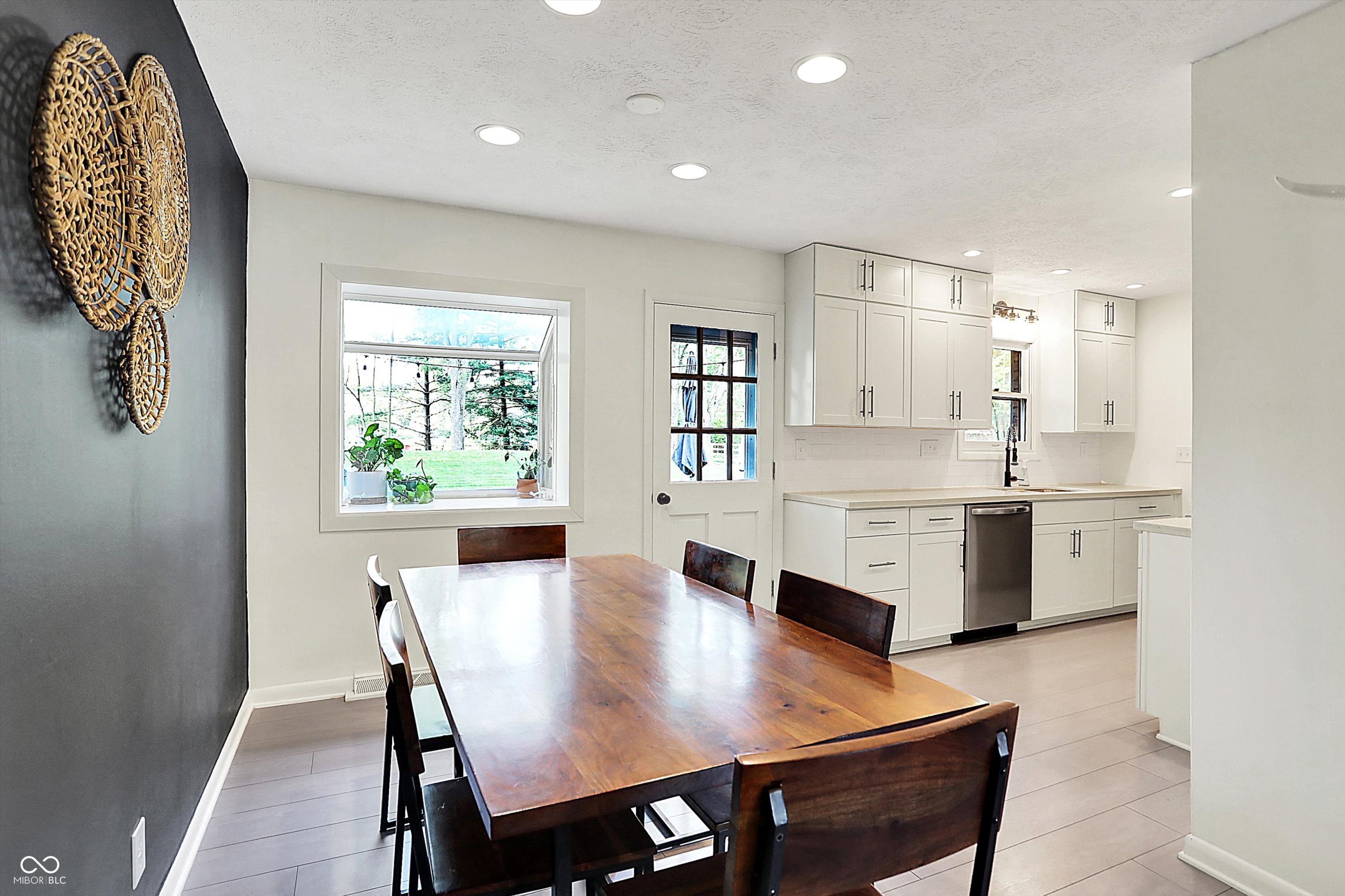 820 S Eaglewood Drive