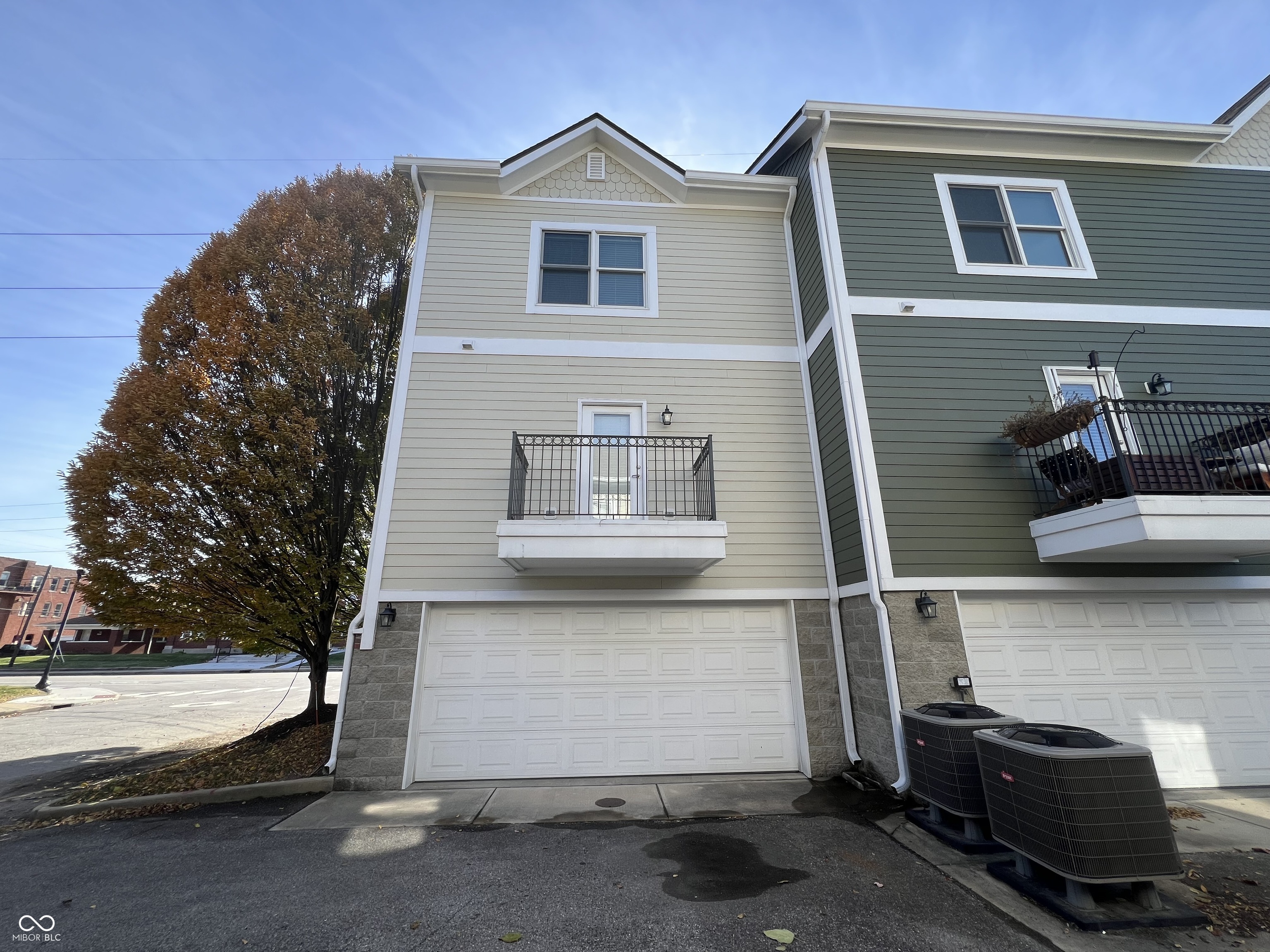 632 E 11th Street