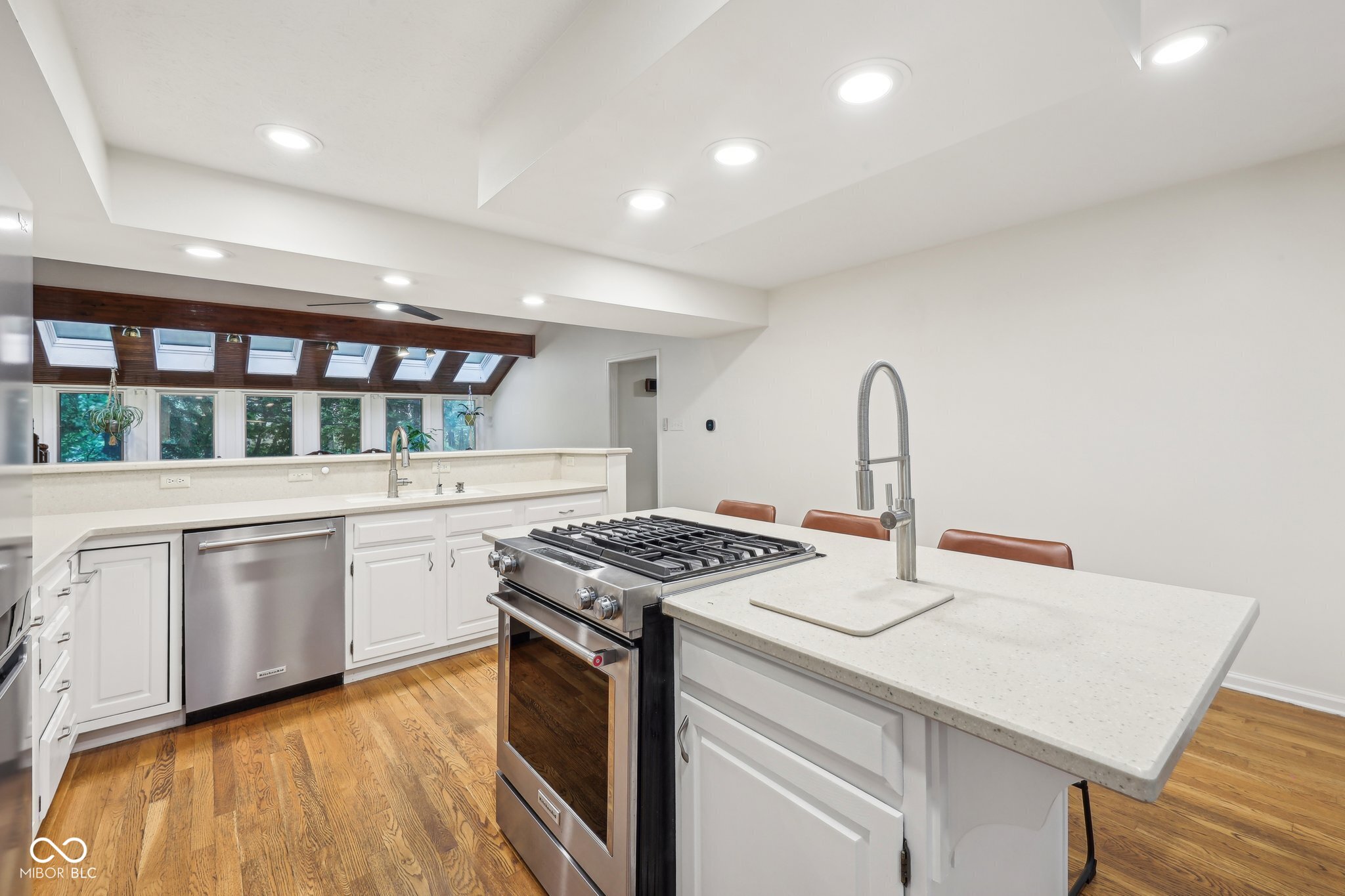 8802 W 86th Street