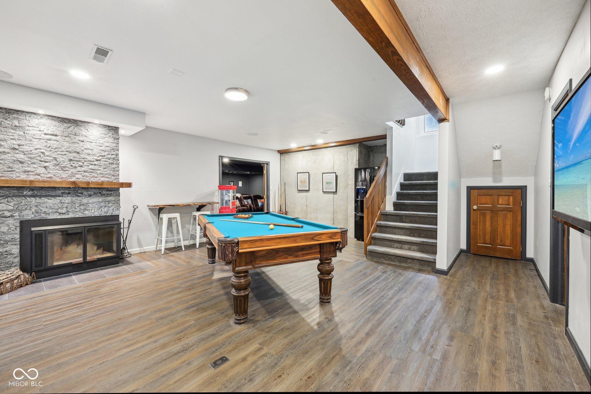 8802 W 86th Street