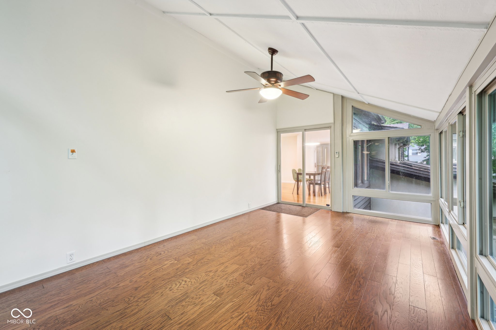 8802 W 86th Street