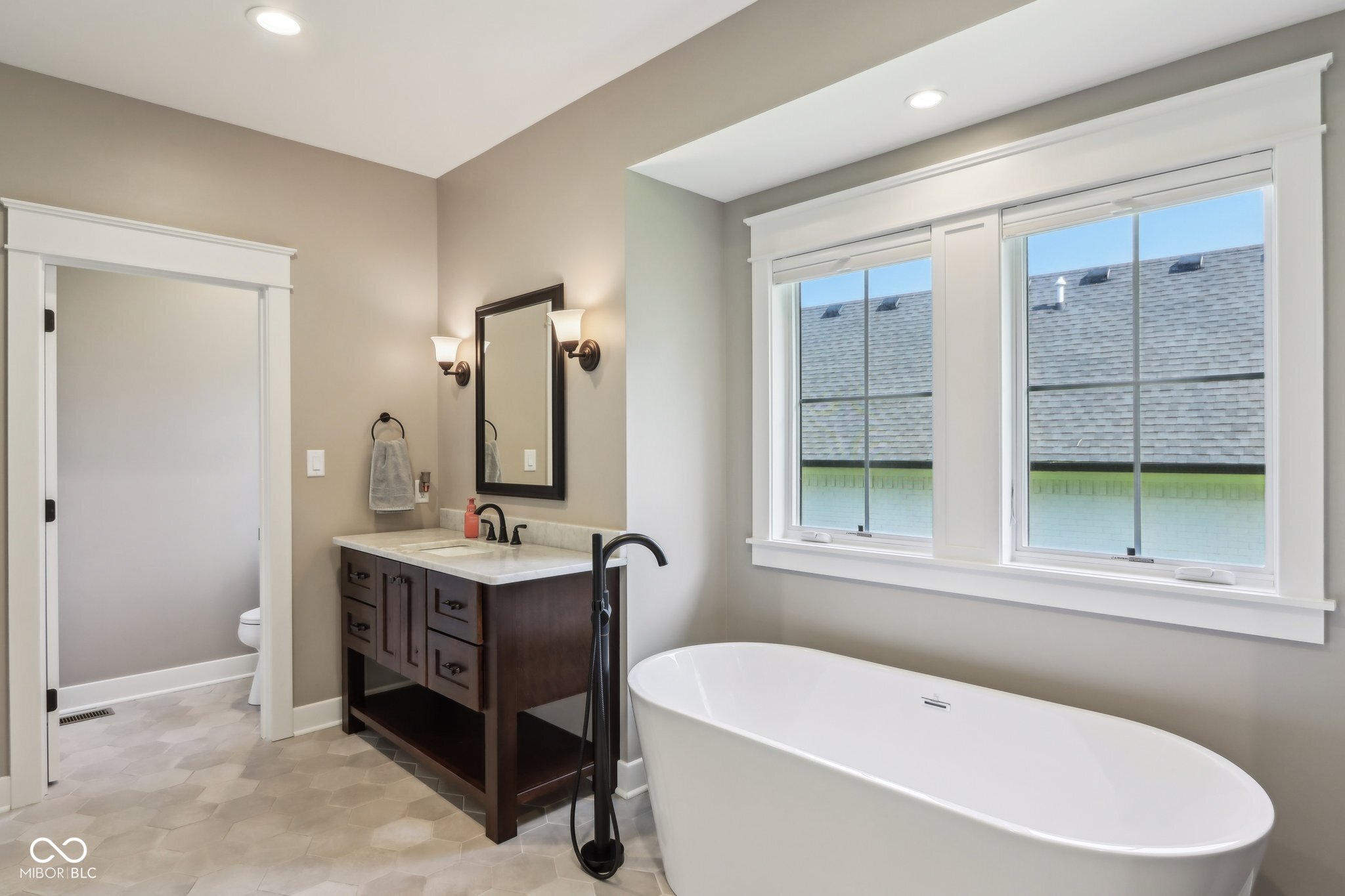 5572 Harness Drive