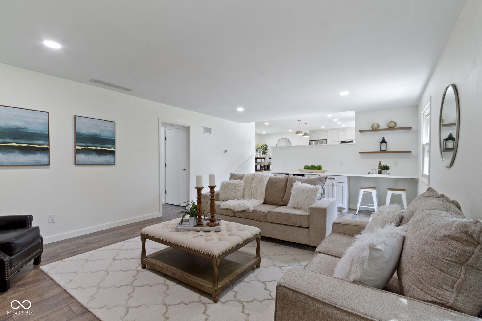 10502 E Lakeshore Drive