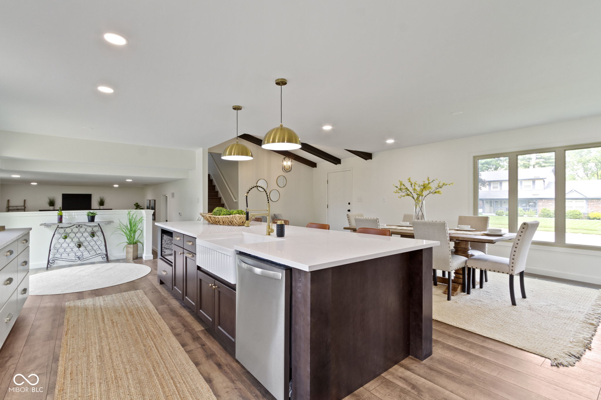 10502 E Lakeshore Drive