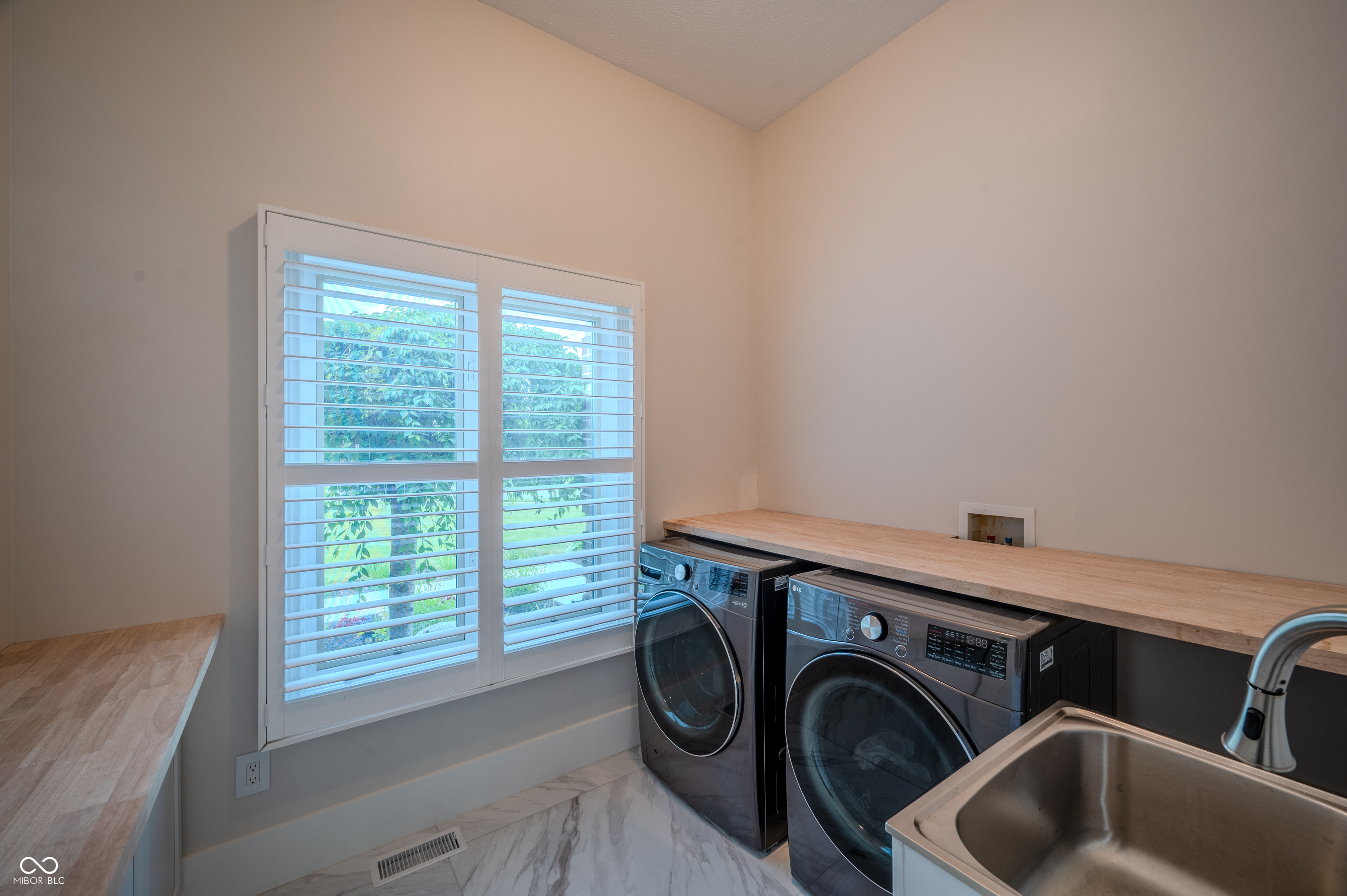 8703 Gordonshire Drive