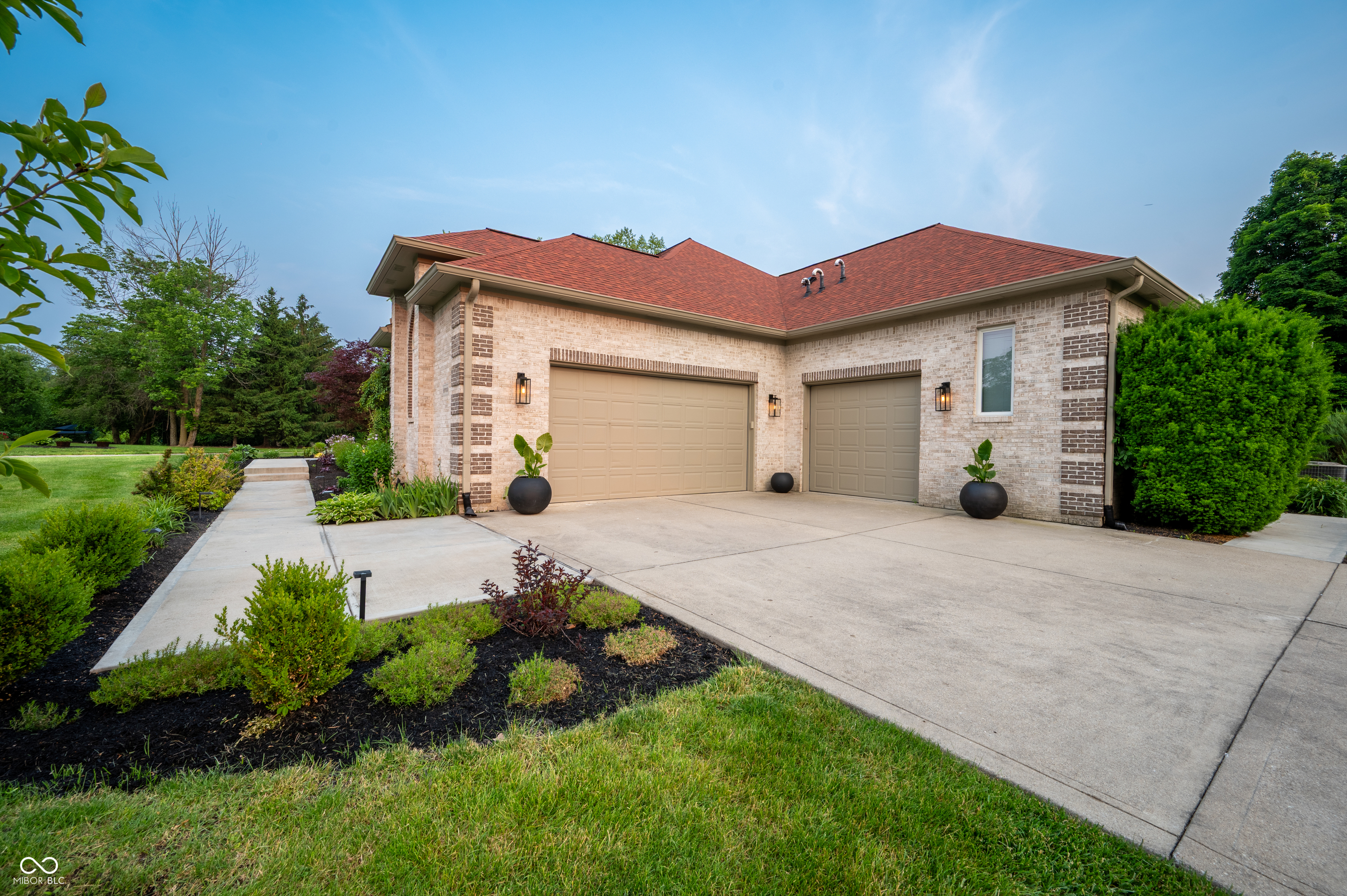 8703 Gordonshire Drive