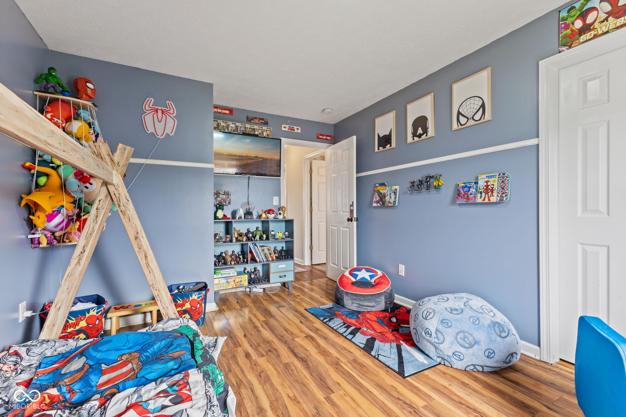 2580 Bluewood Way