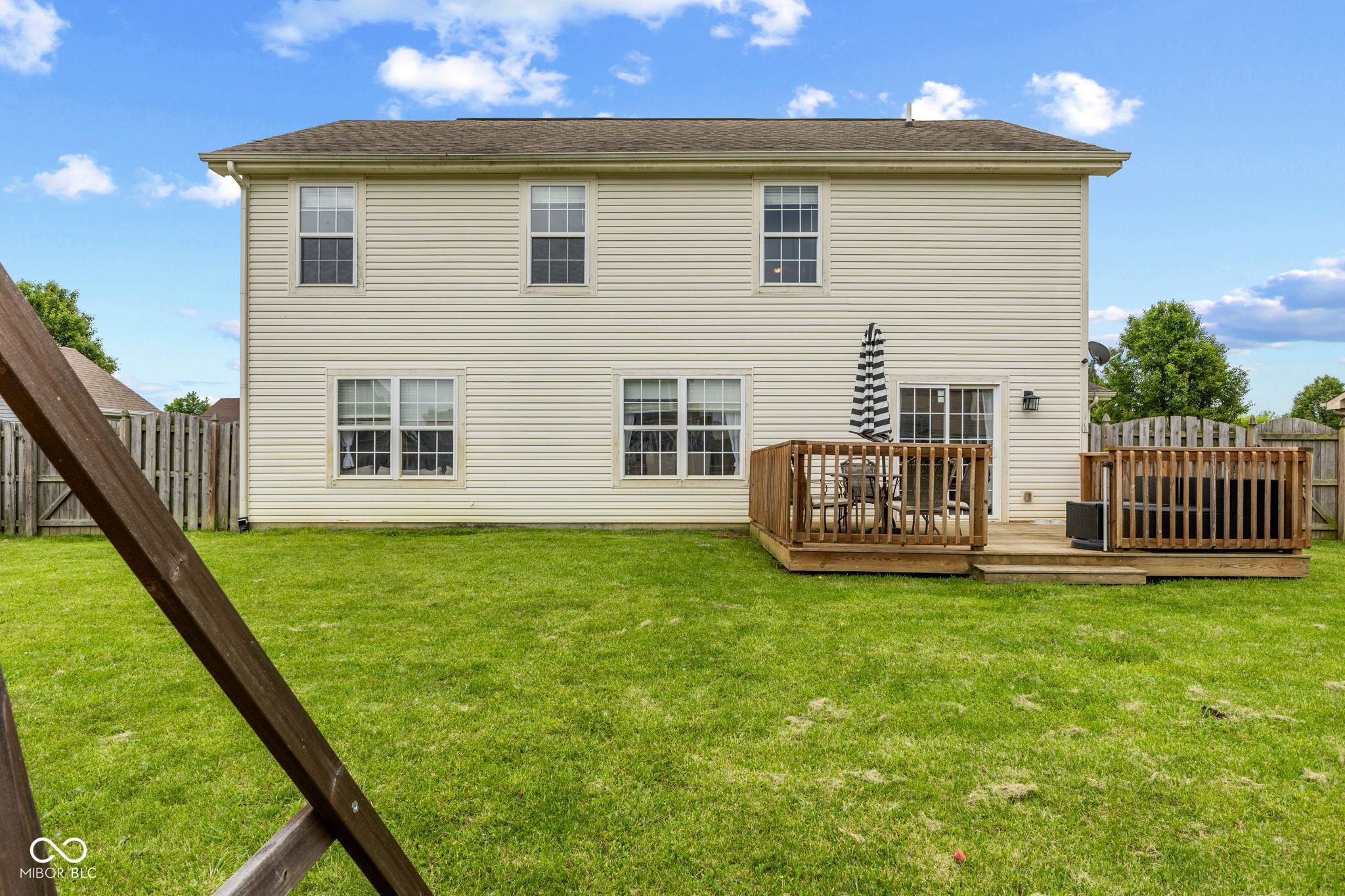 2580 Bluewood Way