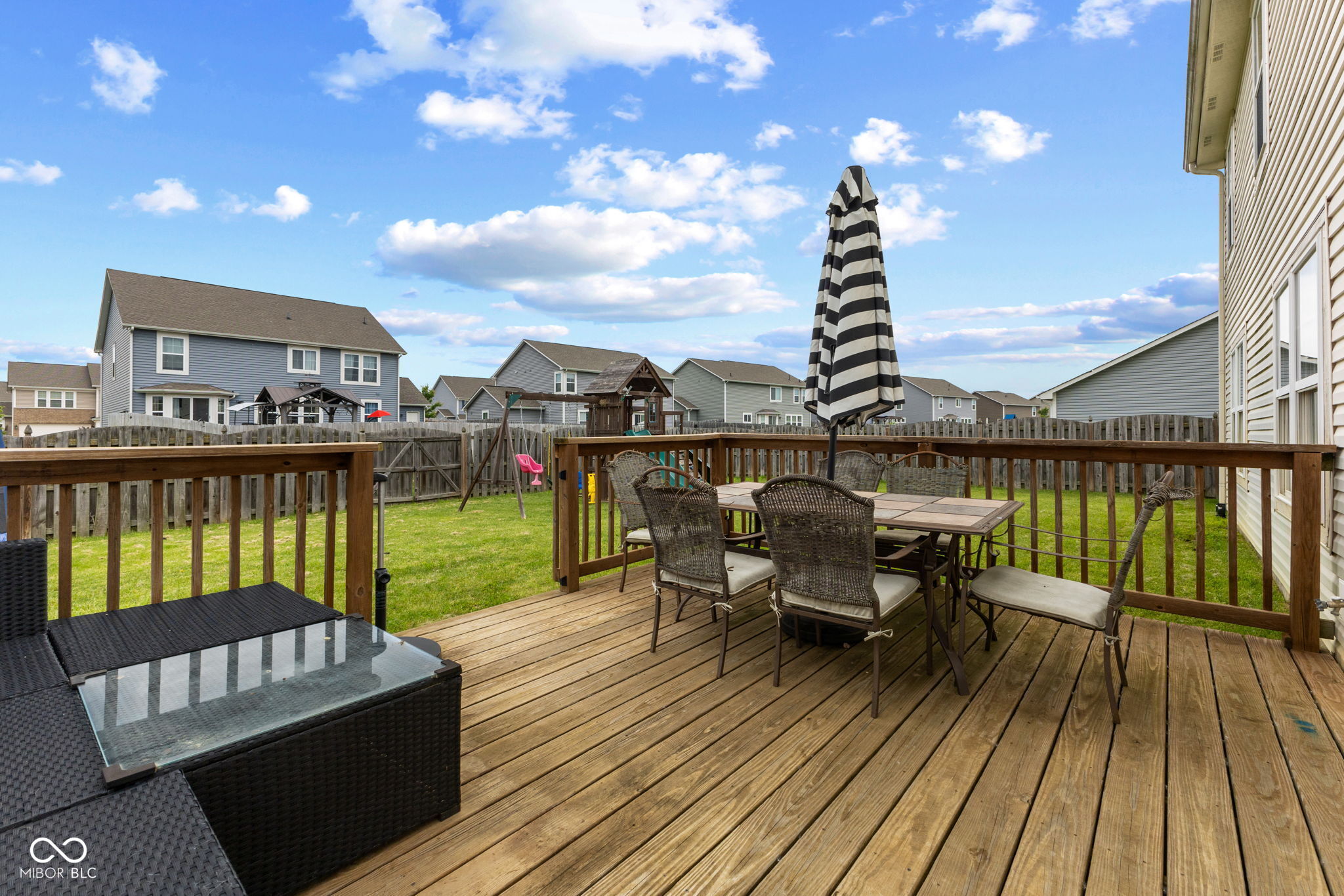2580 Bluewood Way