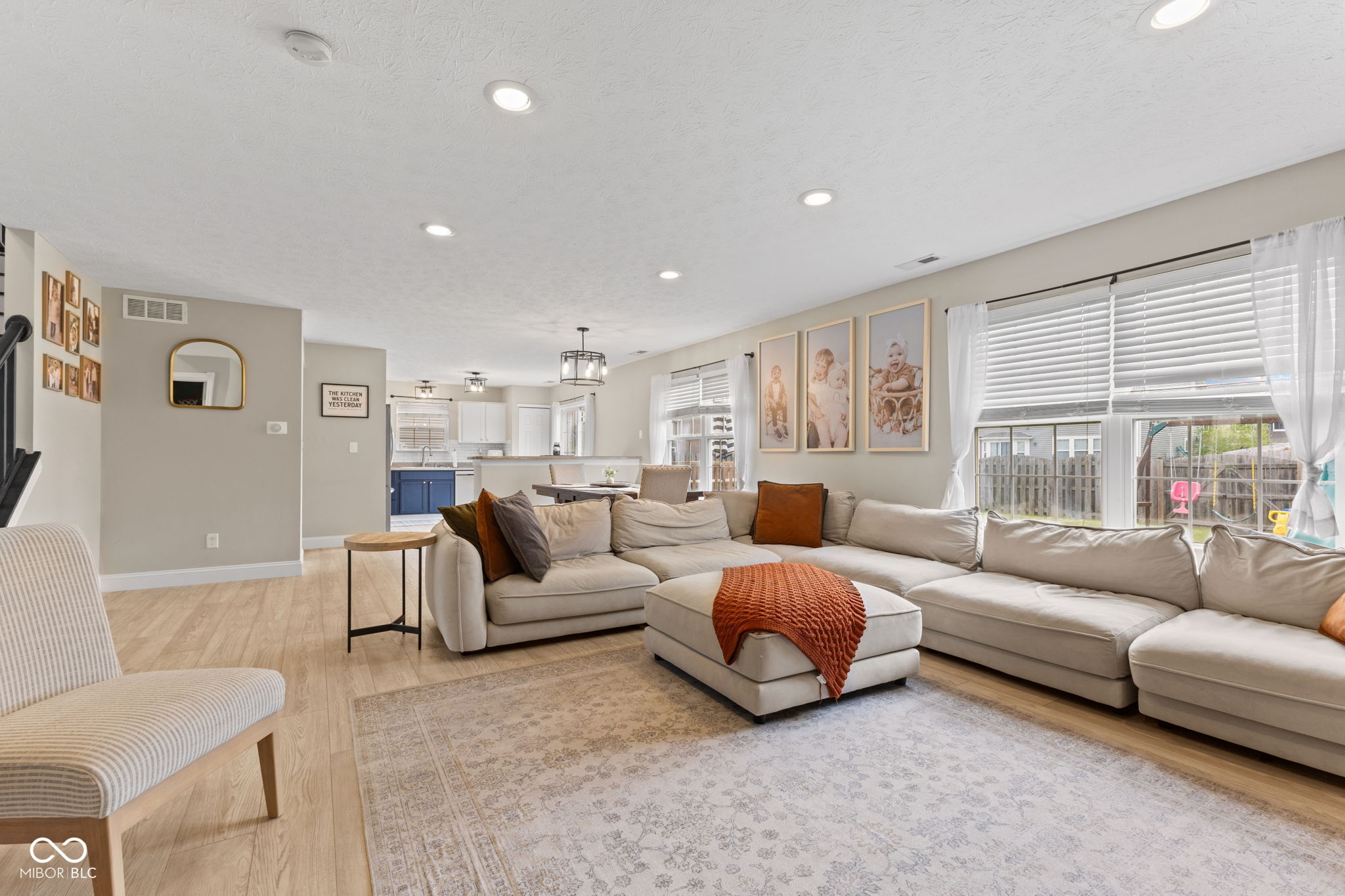 2580 Bluewood Way