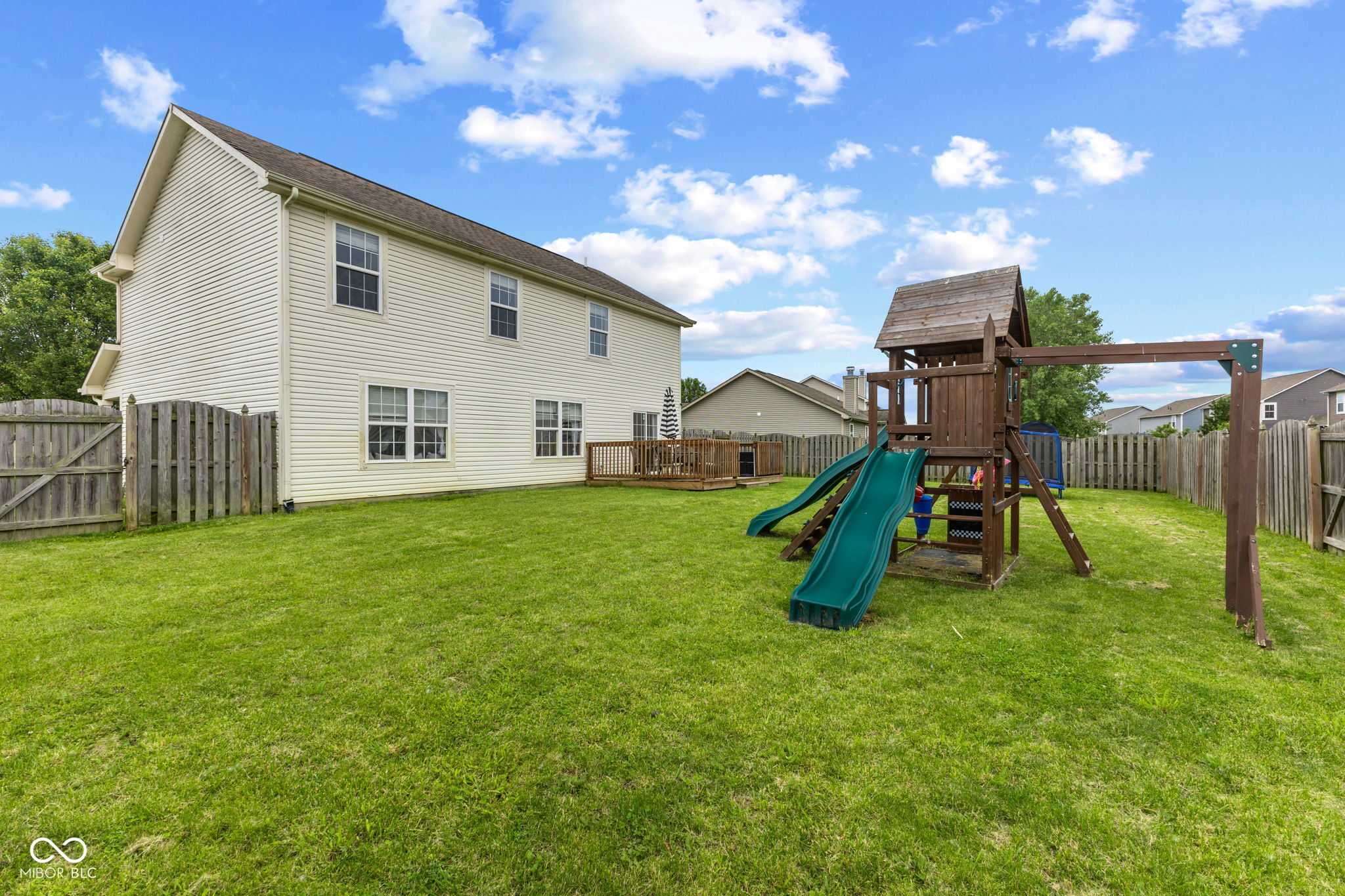 2580 Bluewood Way