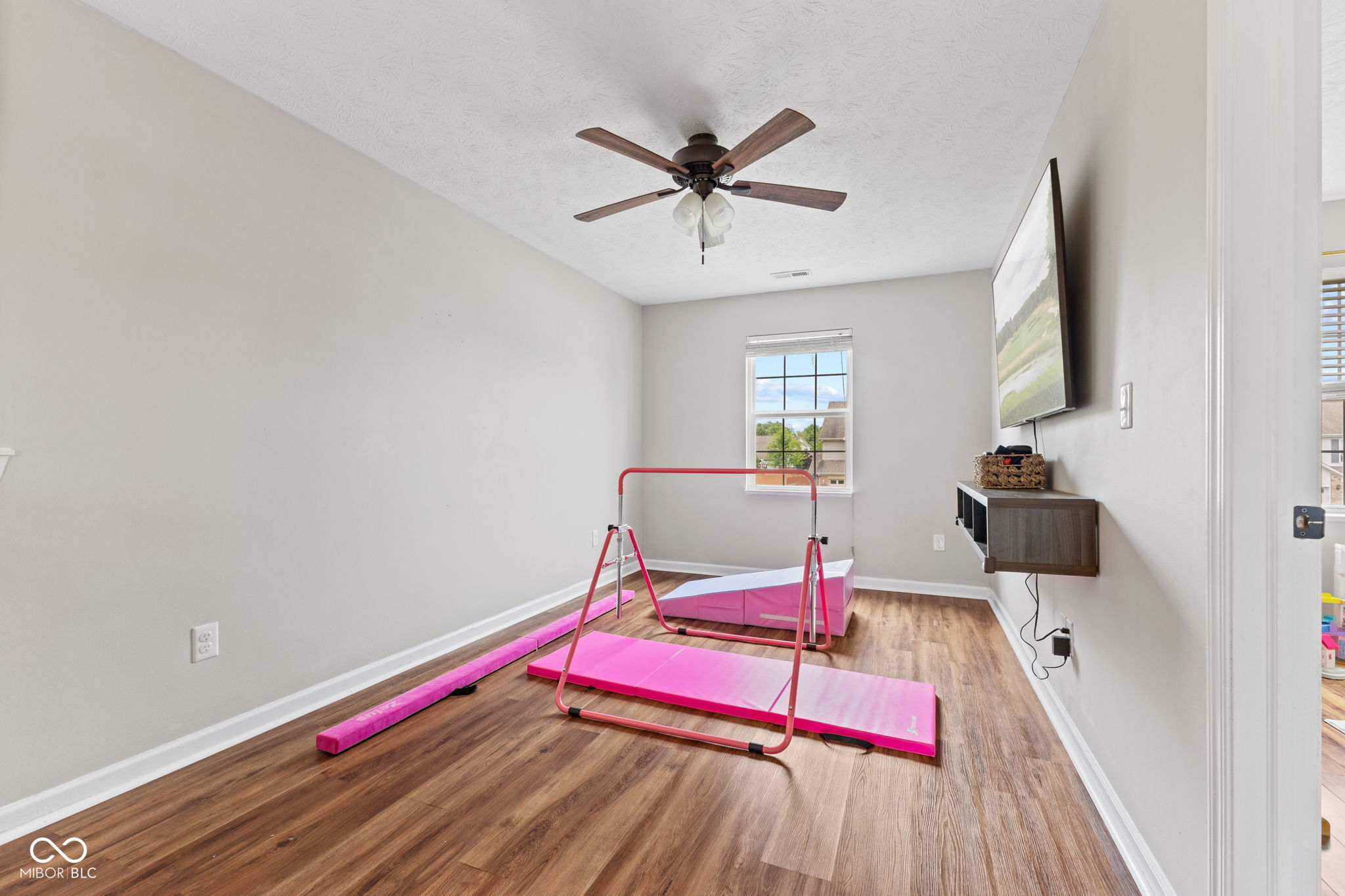 2580 Bluewood Way