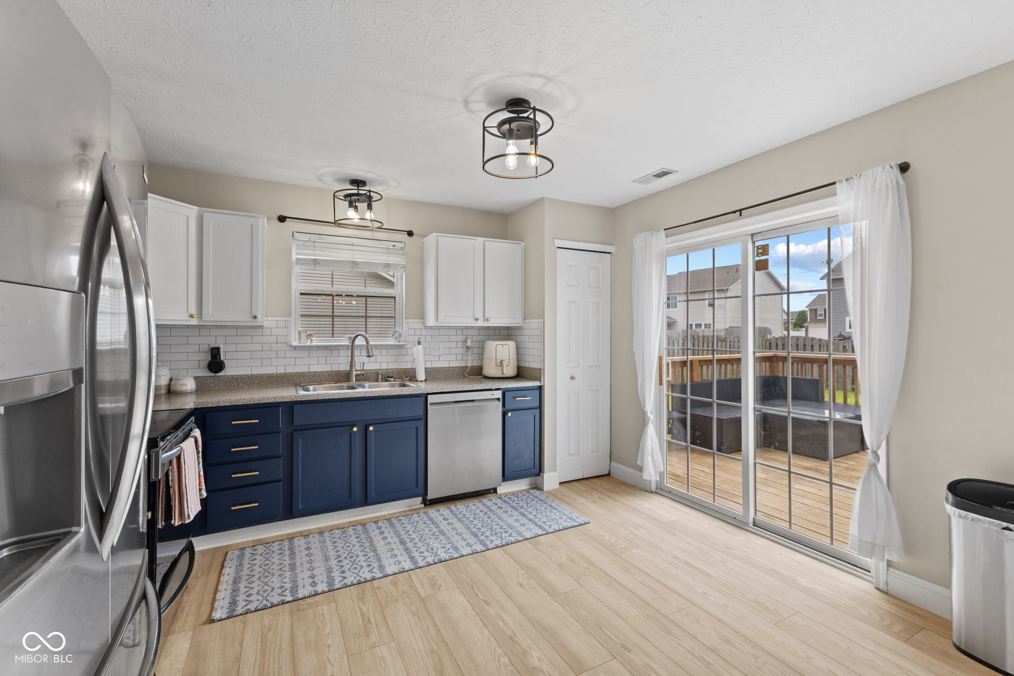 2580 Bluewood Way