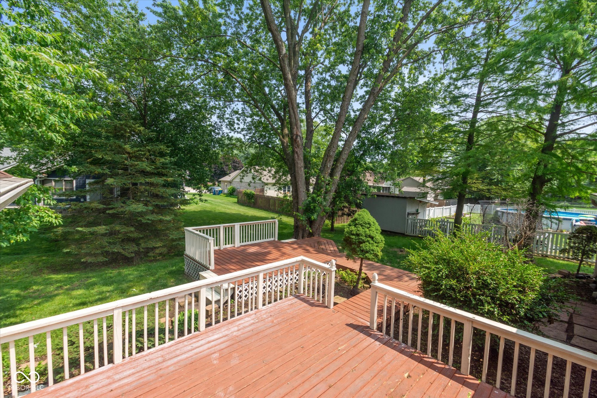 180 Hollowview Drive