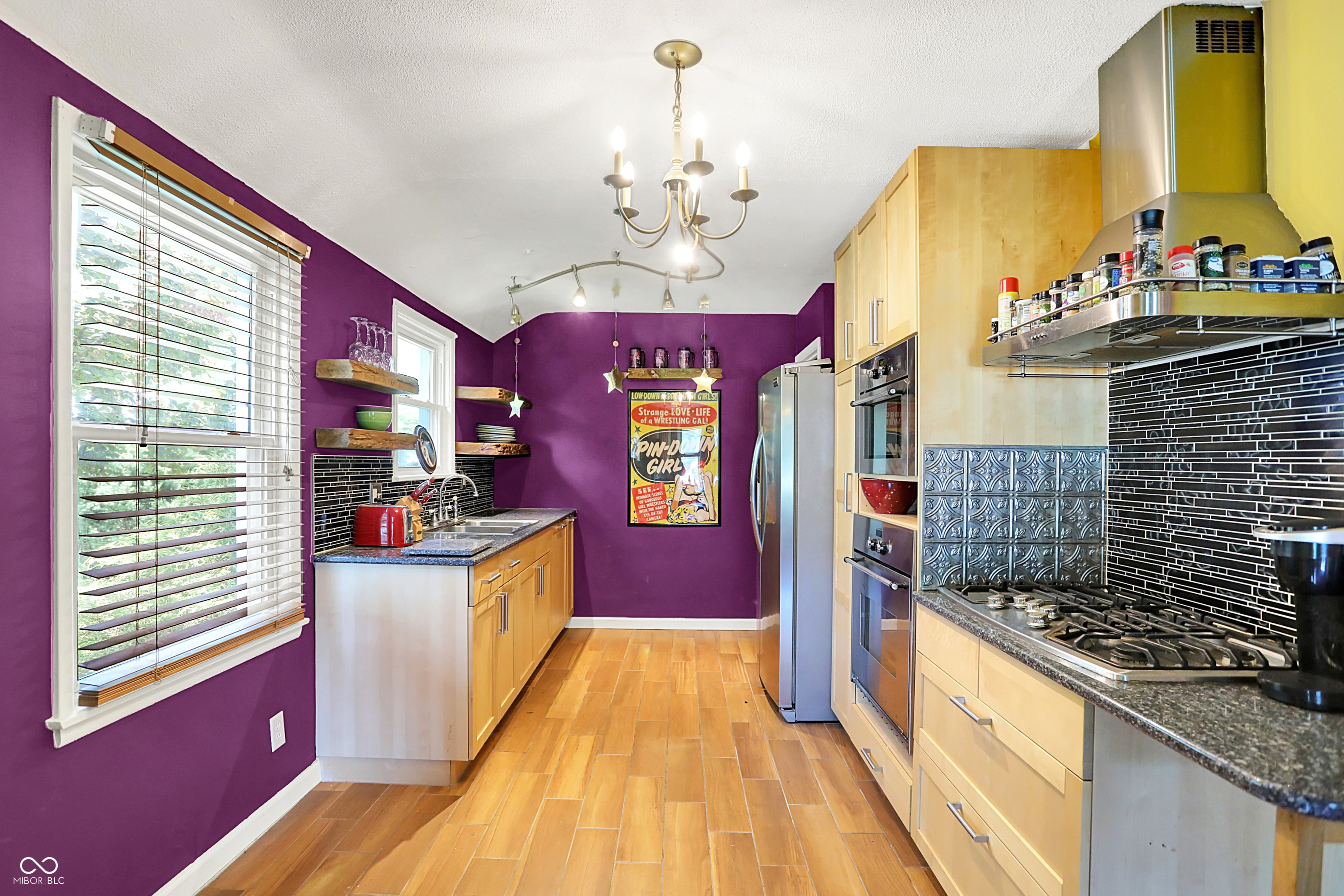 1411 N Kenmore Road