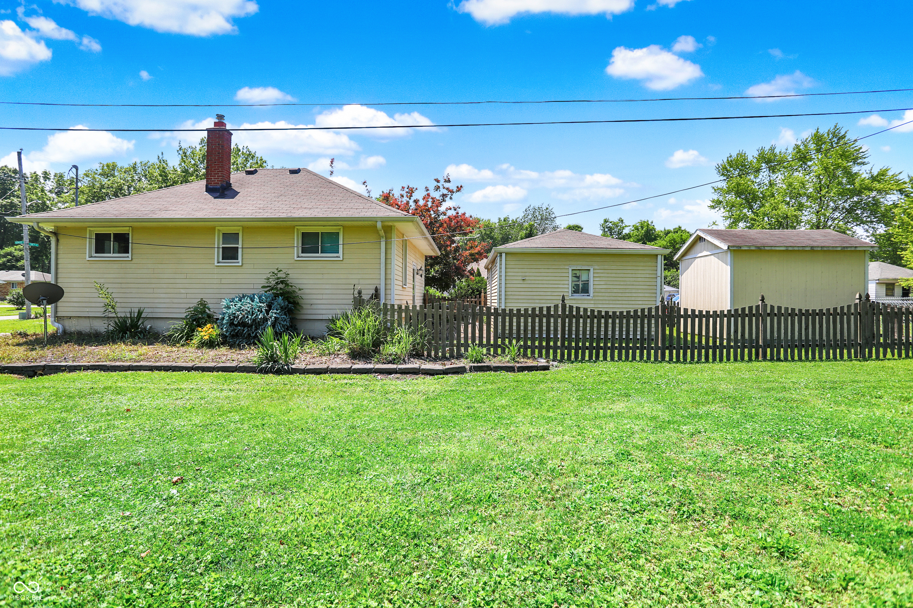 1411 N Kenmore Road