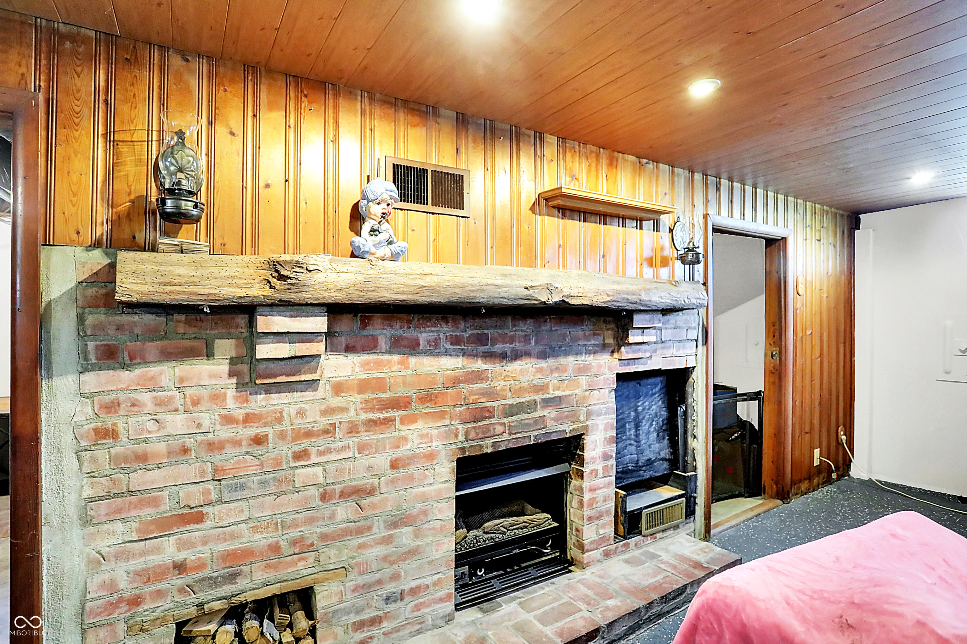1411 N Kenmore Road