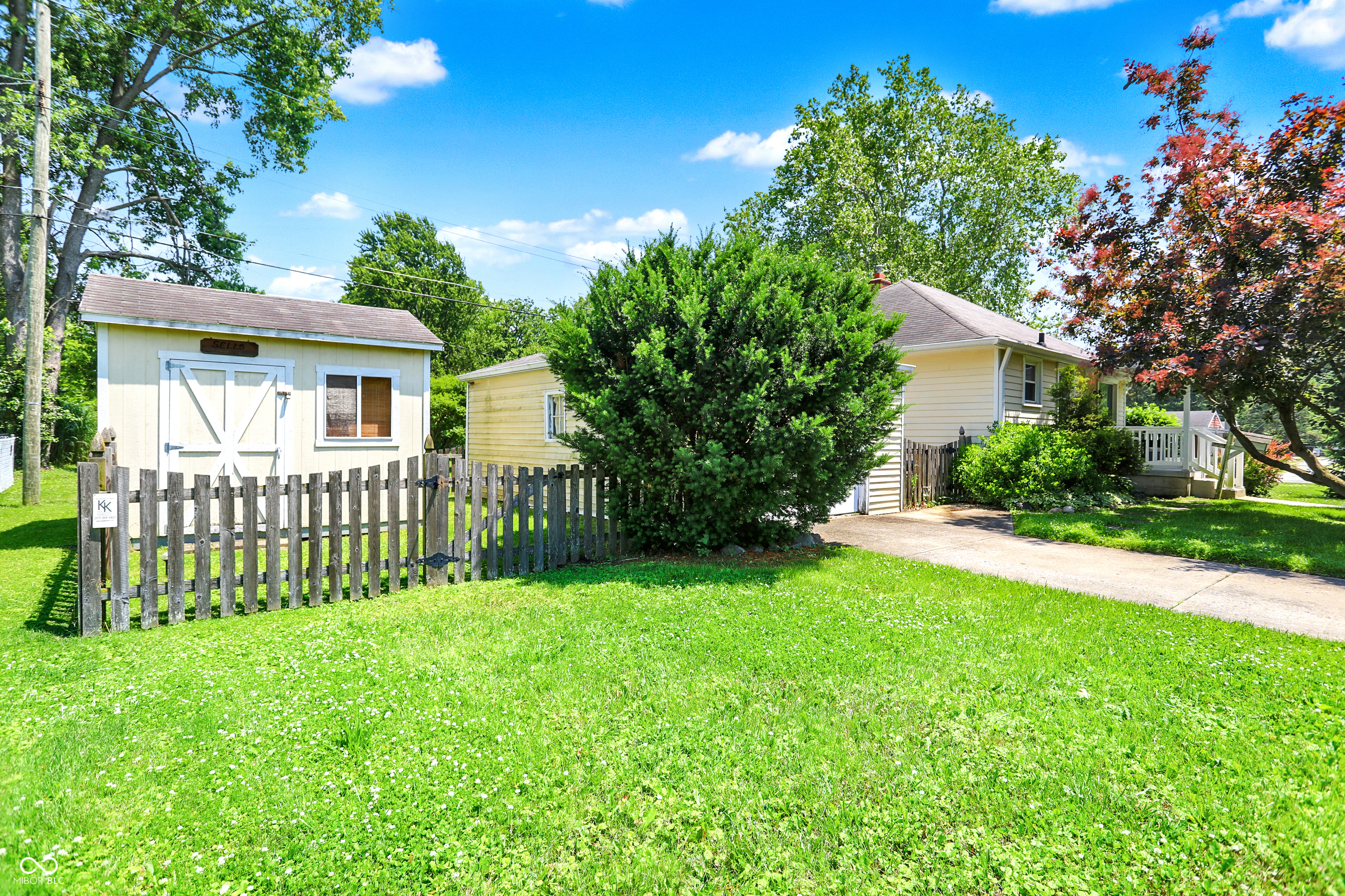1411 N Kenmore Road