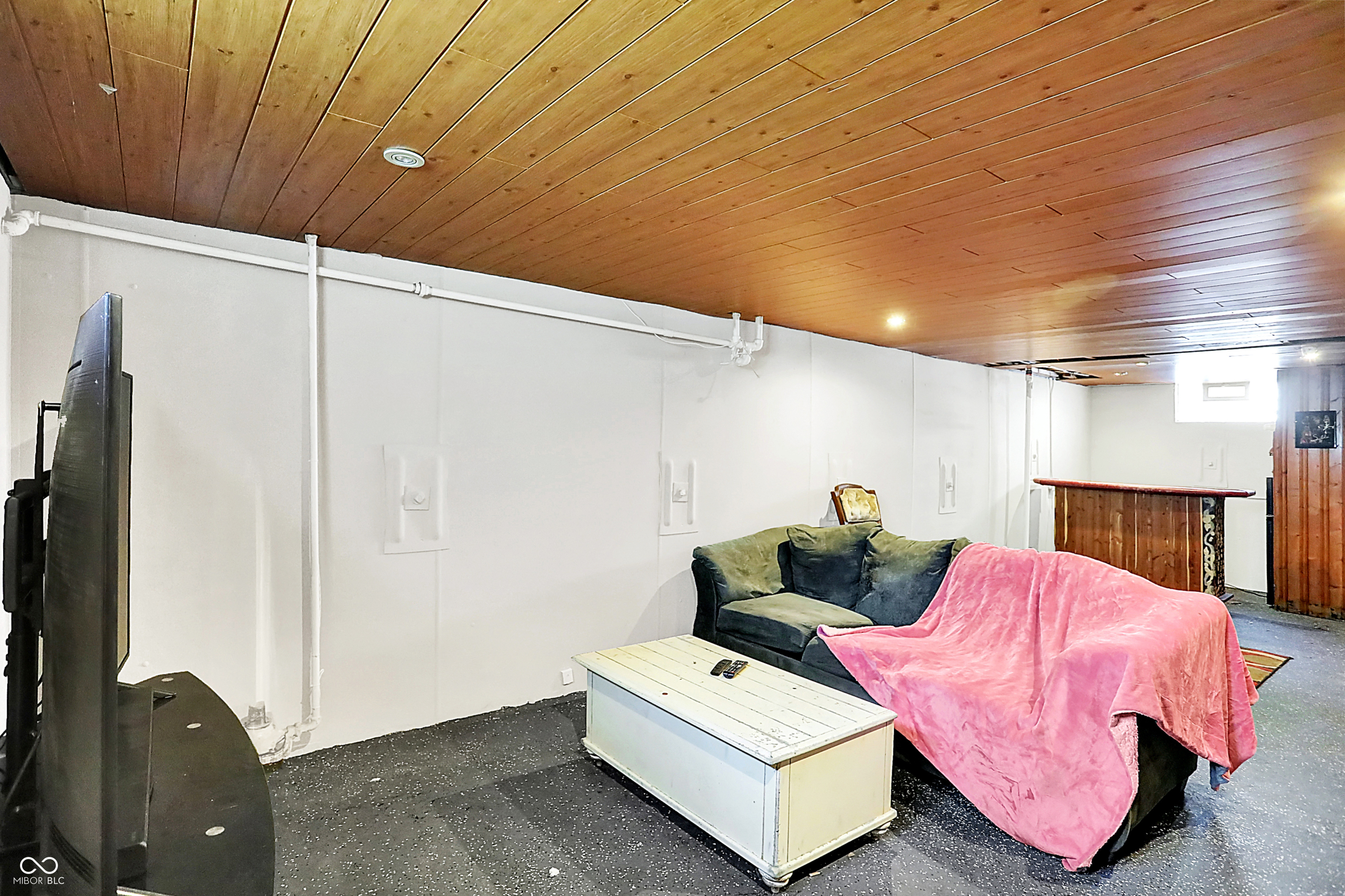 1411 N Kenmore Road
