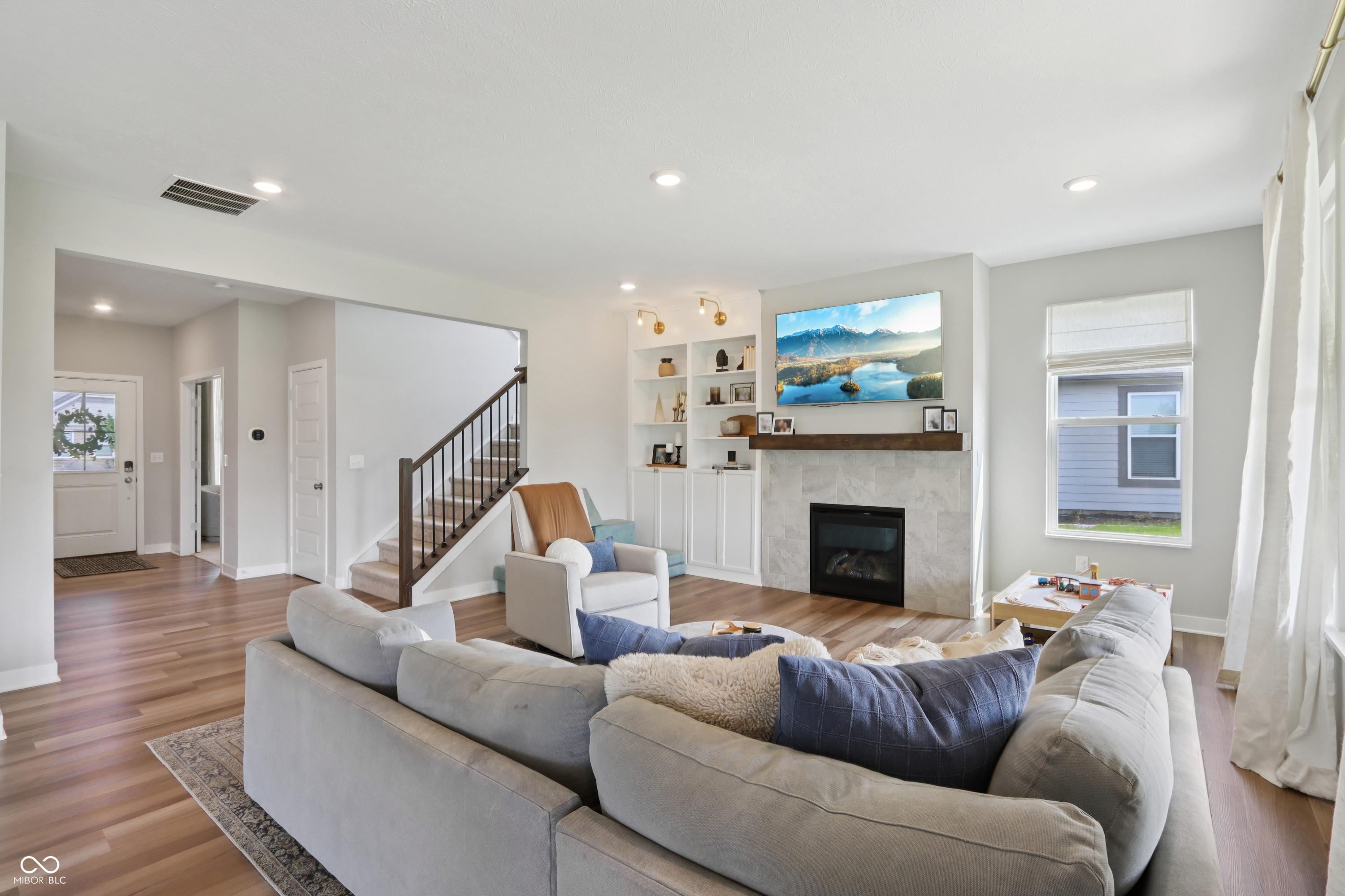 9671 Ridgecrest Lane