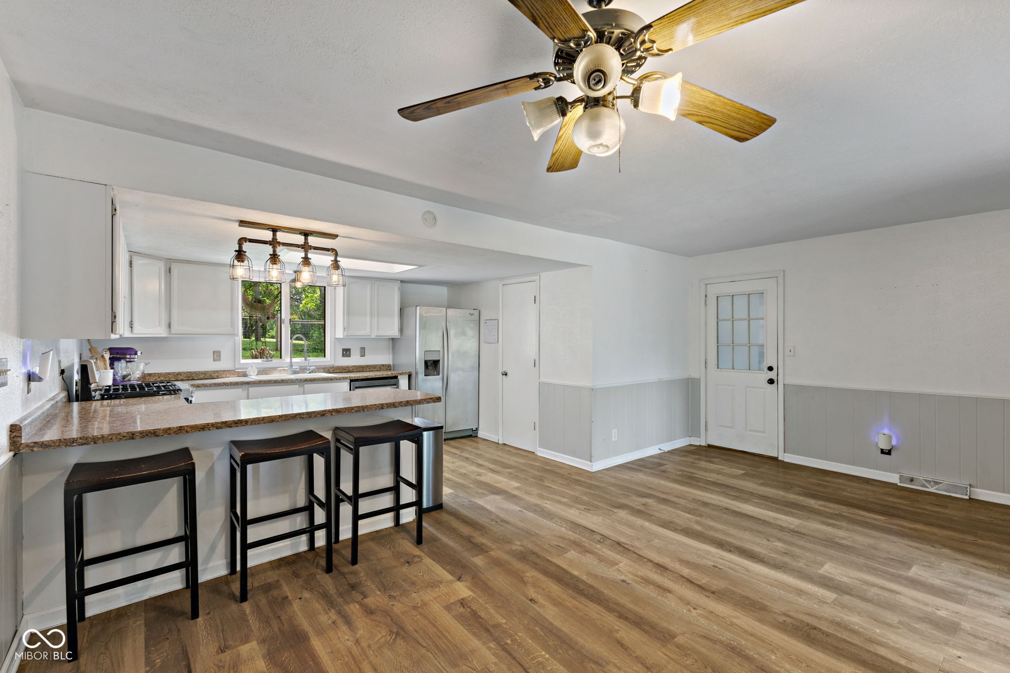 8435 Hilltop Lane