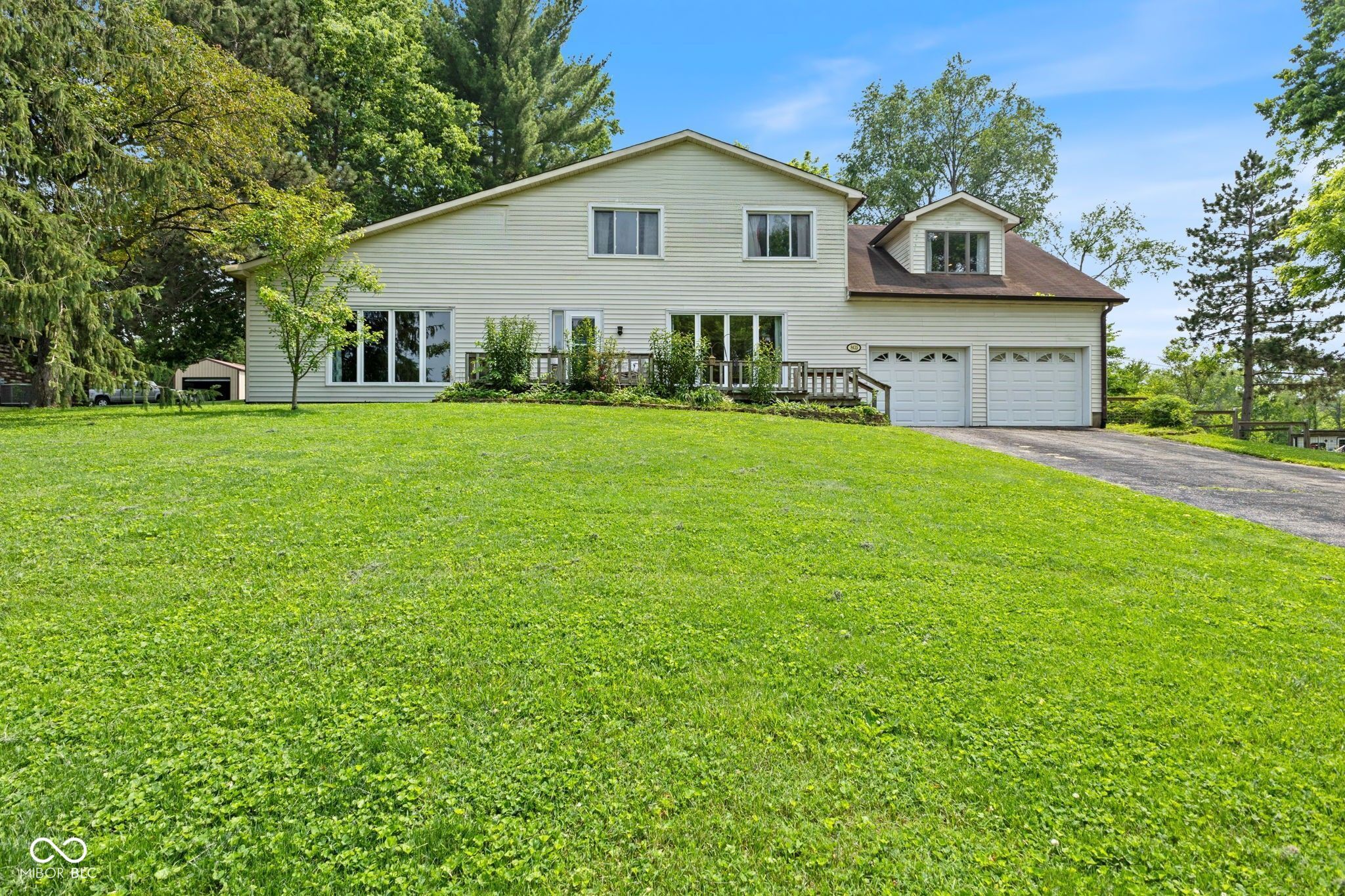 8435 Hilltop Lane