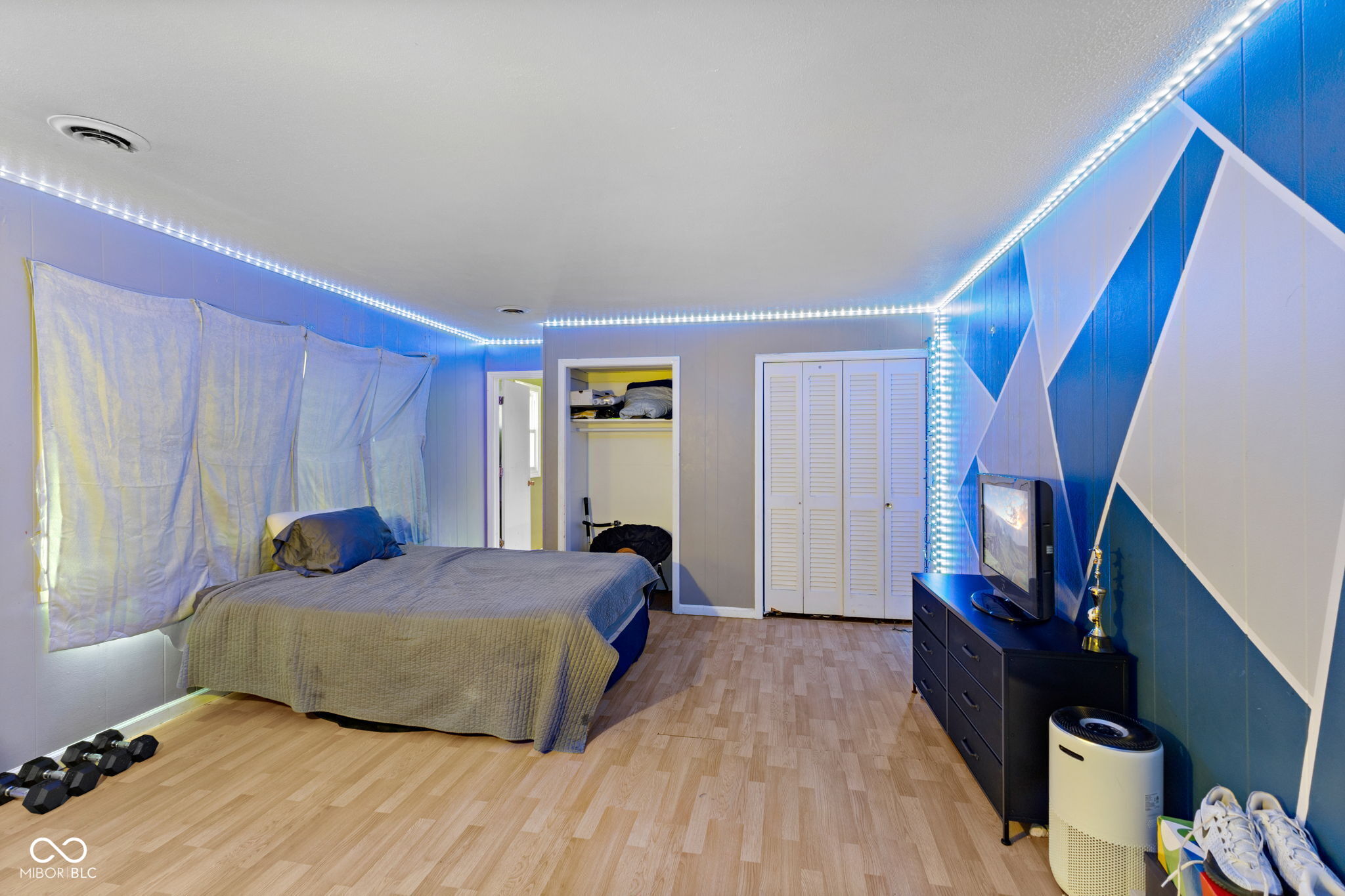 8435 Hilltop Lane