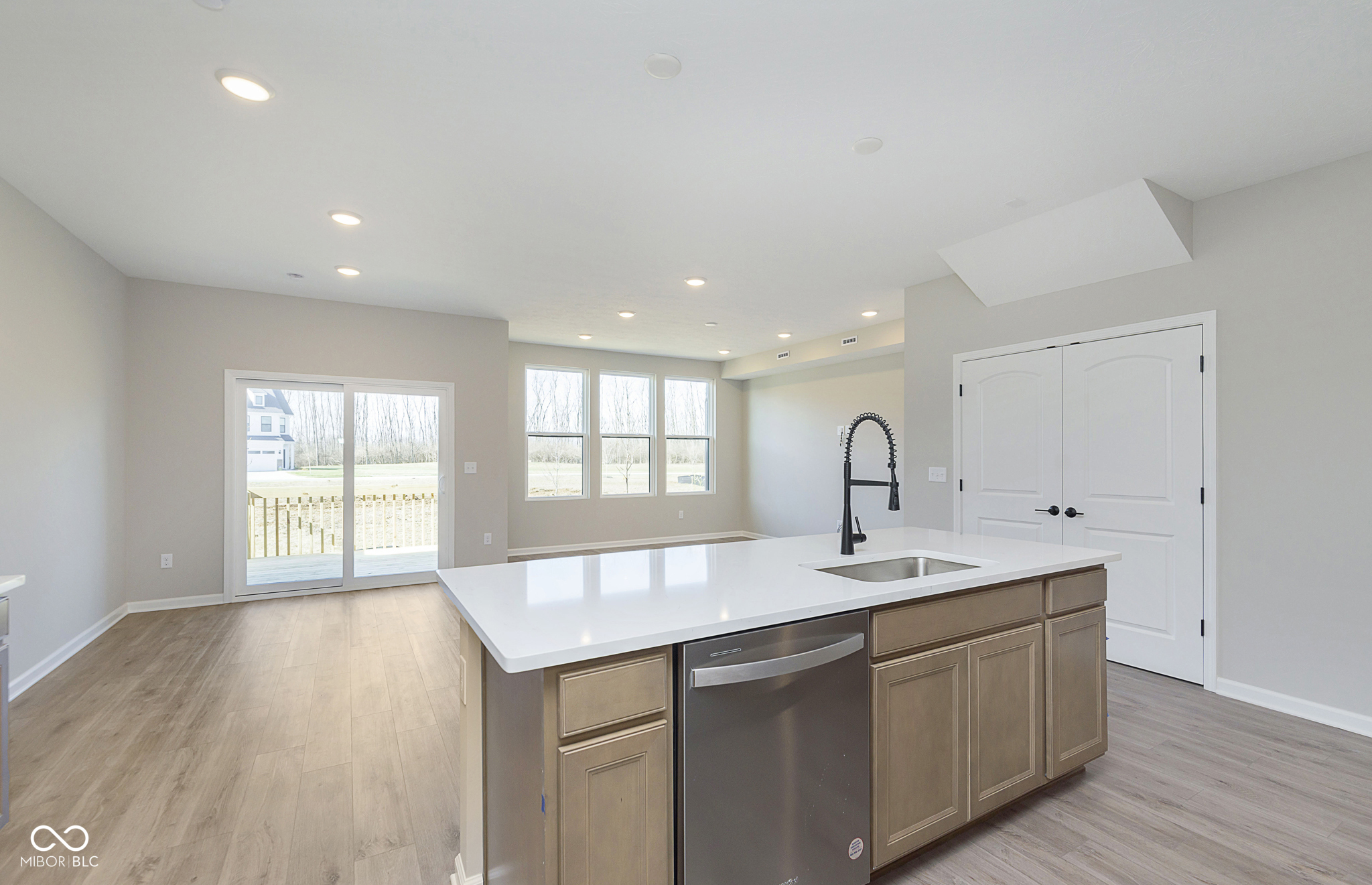 9737 Oleander Drive