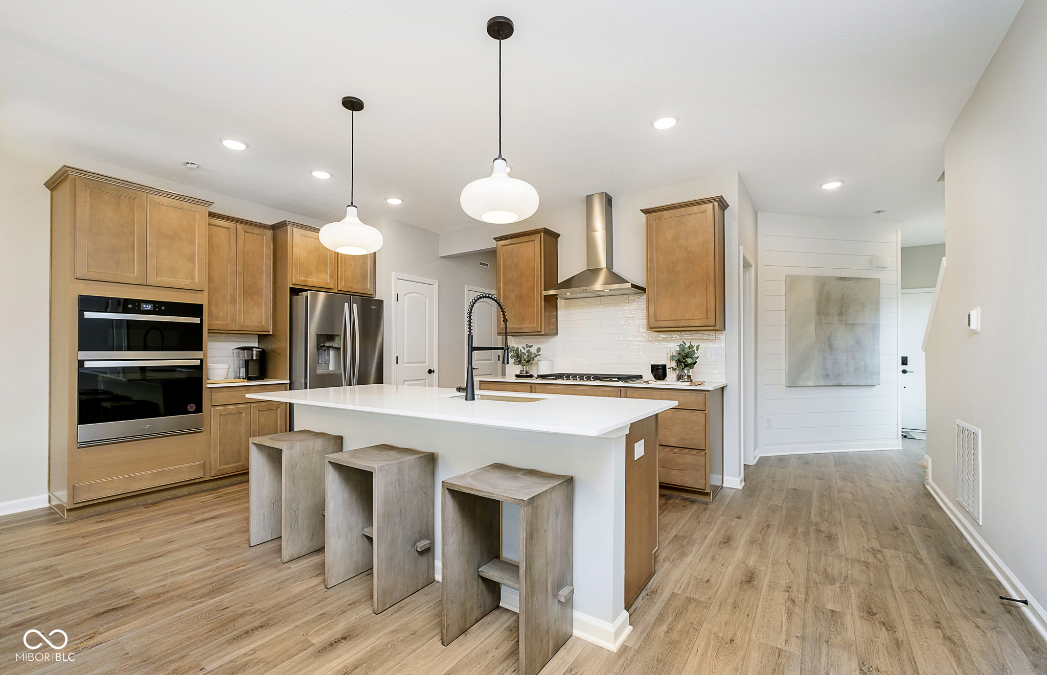 9737 Oleander Drive