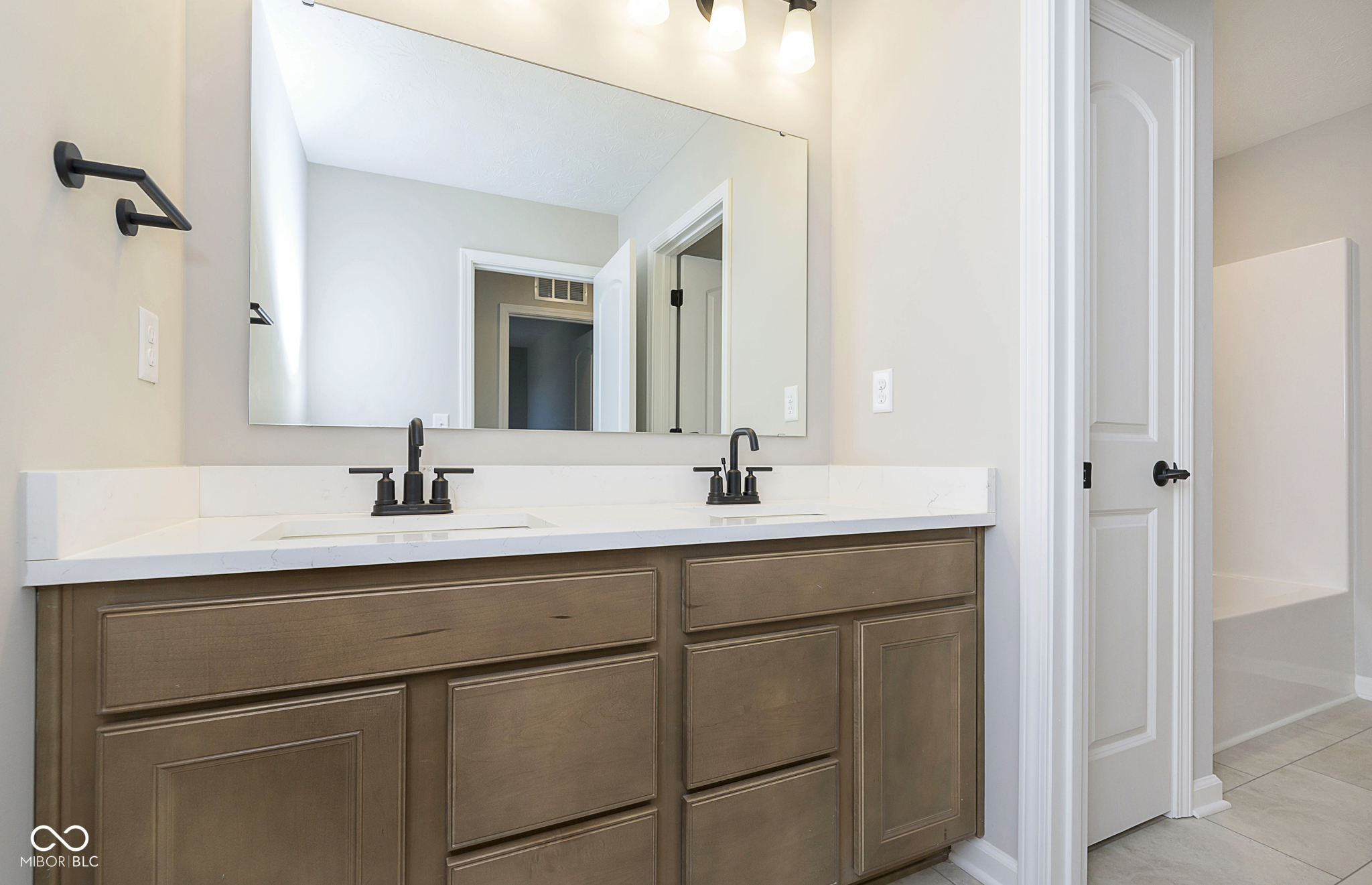 9737 Oleander Drive