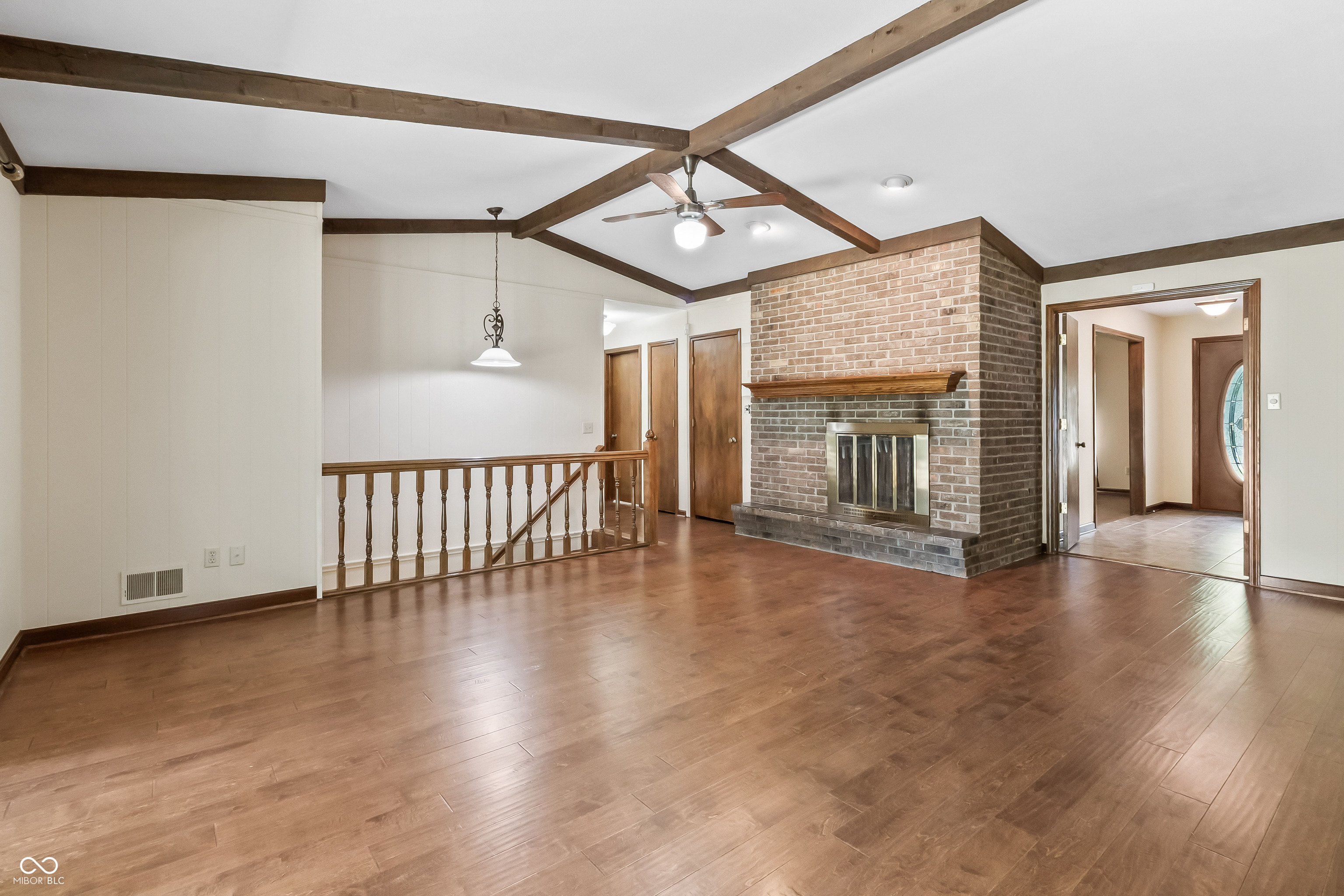 604 Oak Blvd W Drive